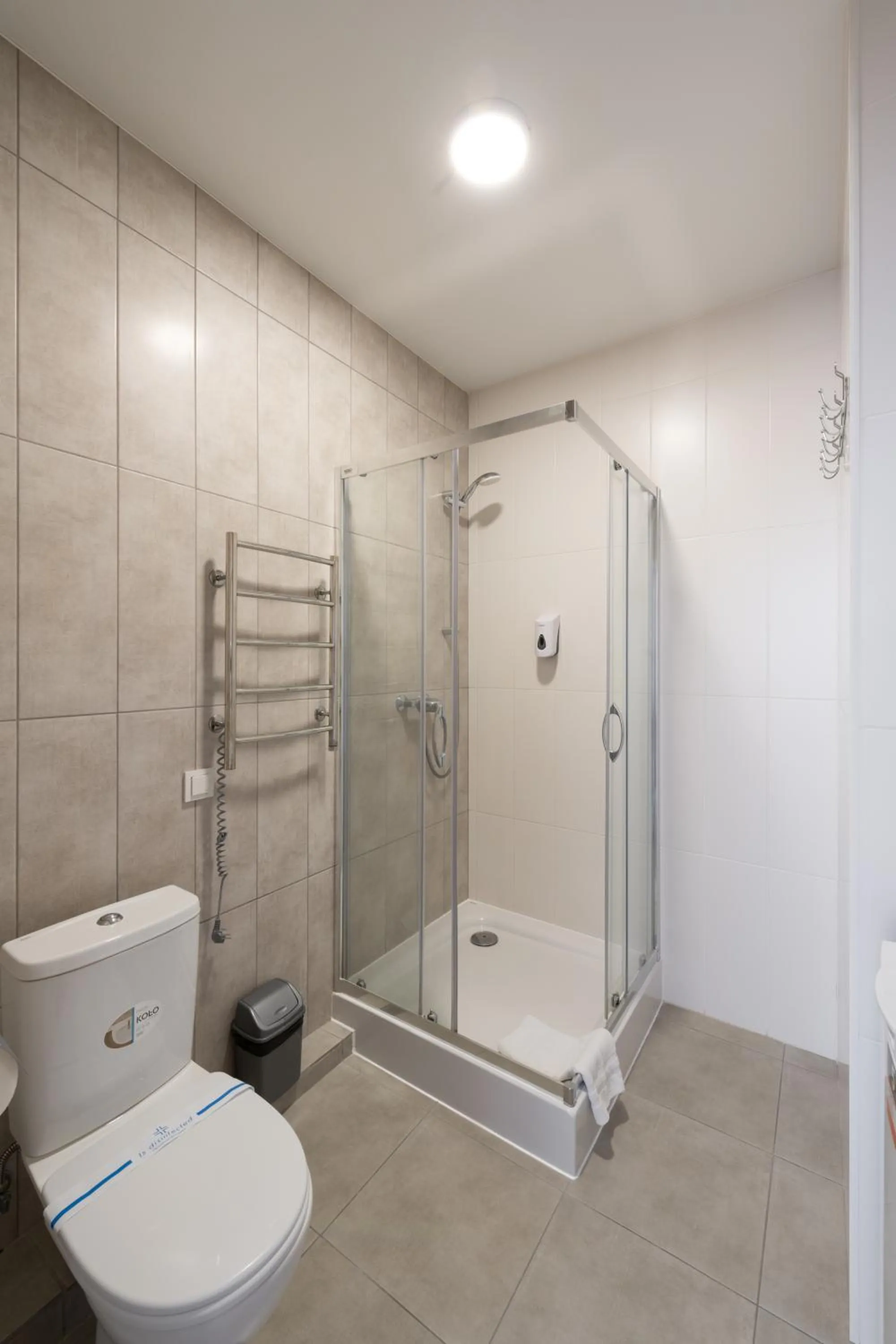 Shower in Nyvky Residence