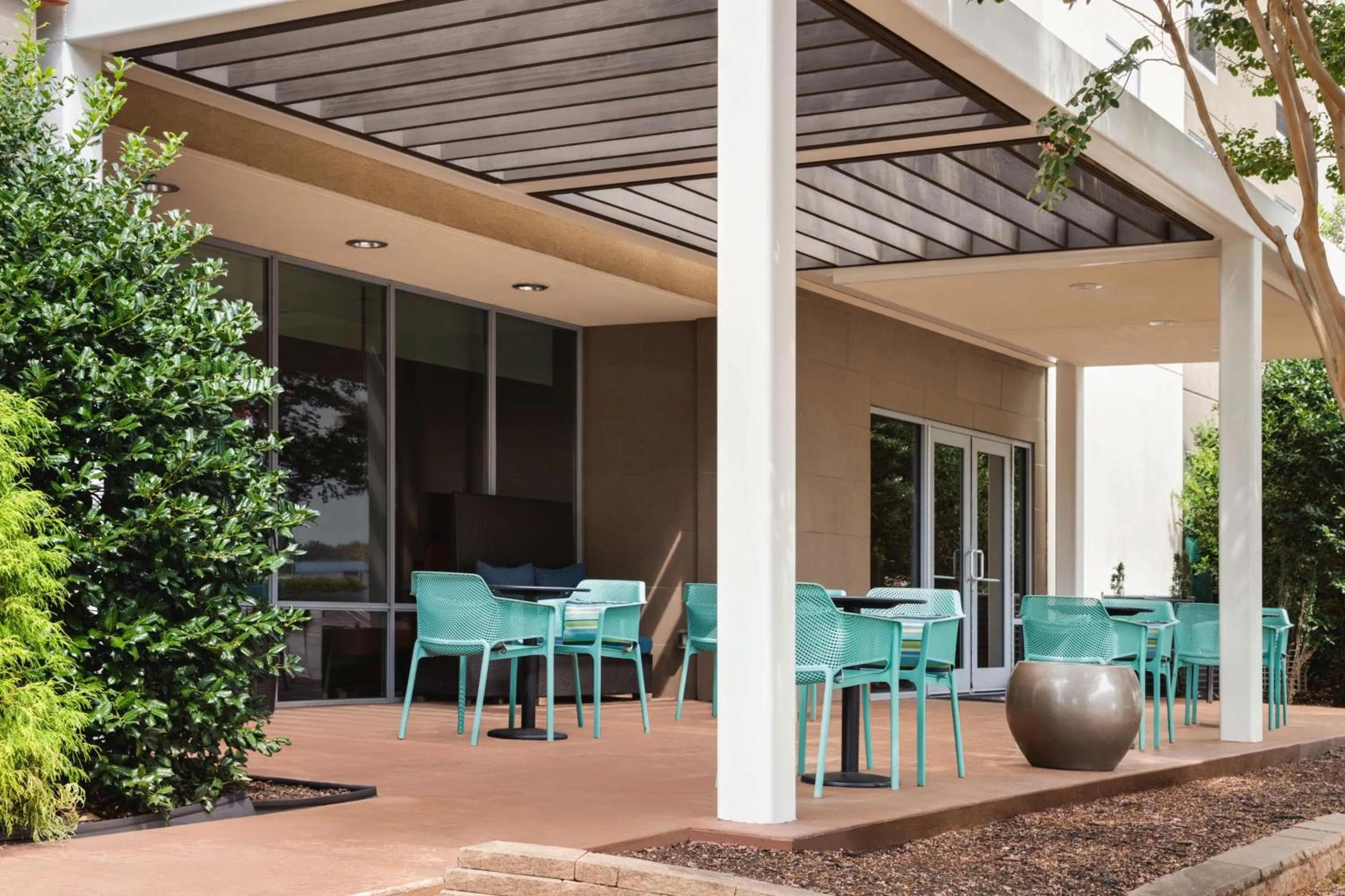 Patio in Home2 Suites by Hilton - Oxford