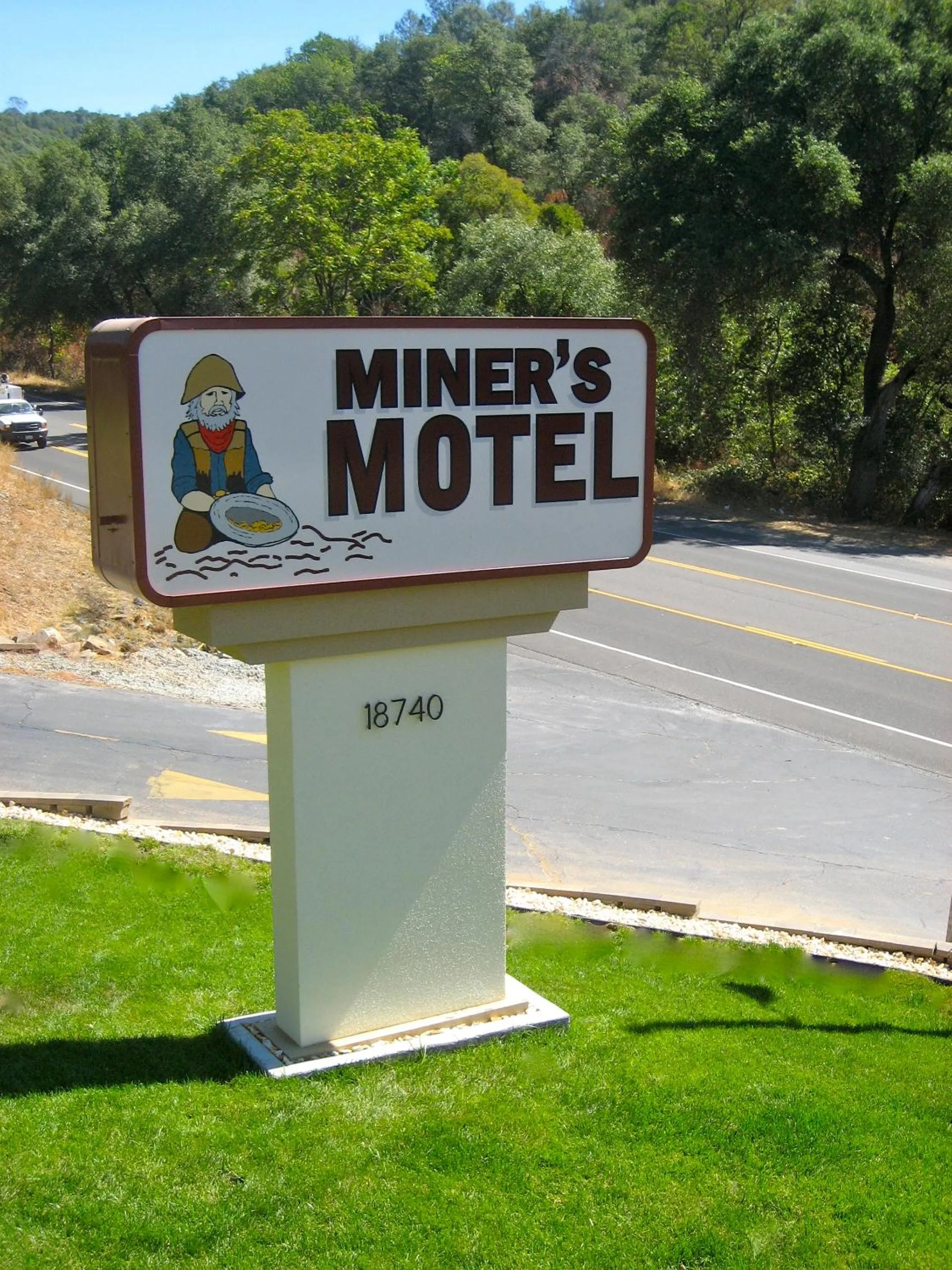 Facade/entrance, Property Logo/Sign in Miners Motel Jamestown