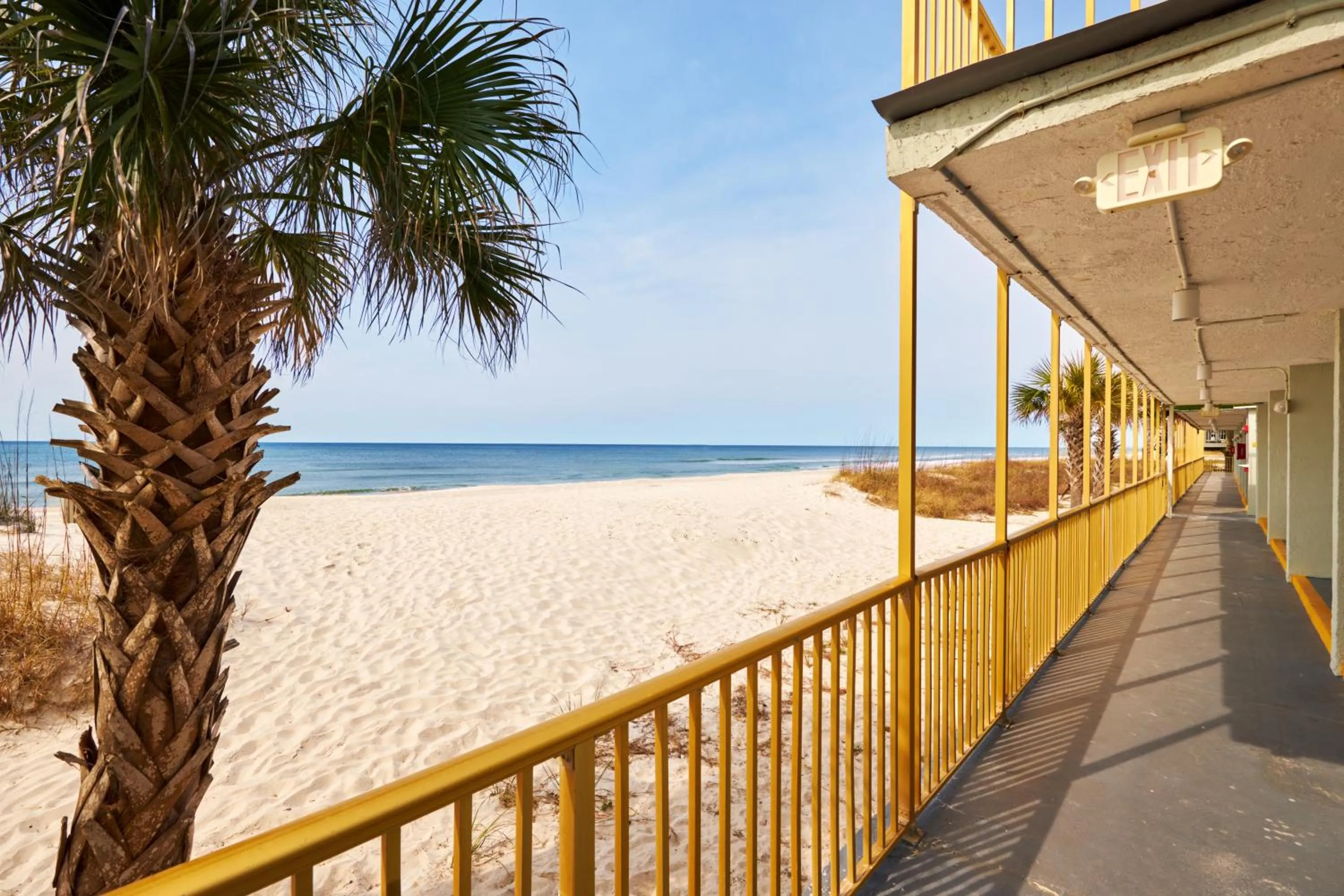 Chateau Beachfront Hotel, a By the Sea Resort