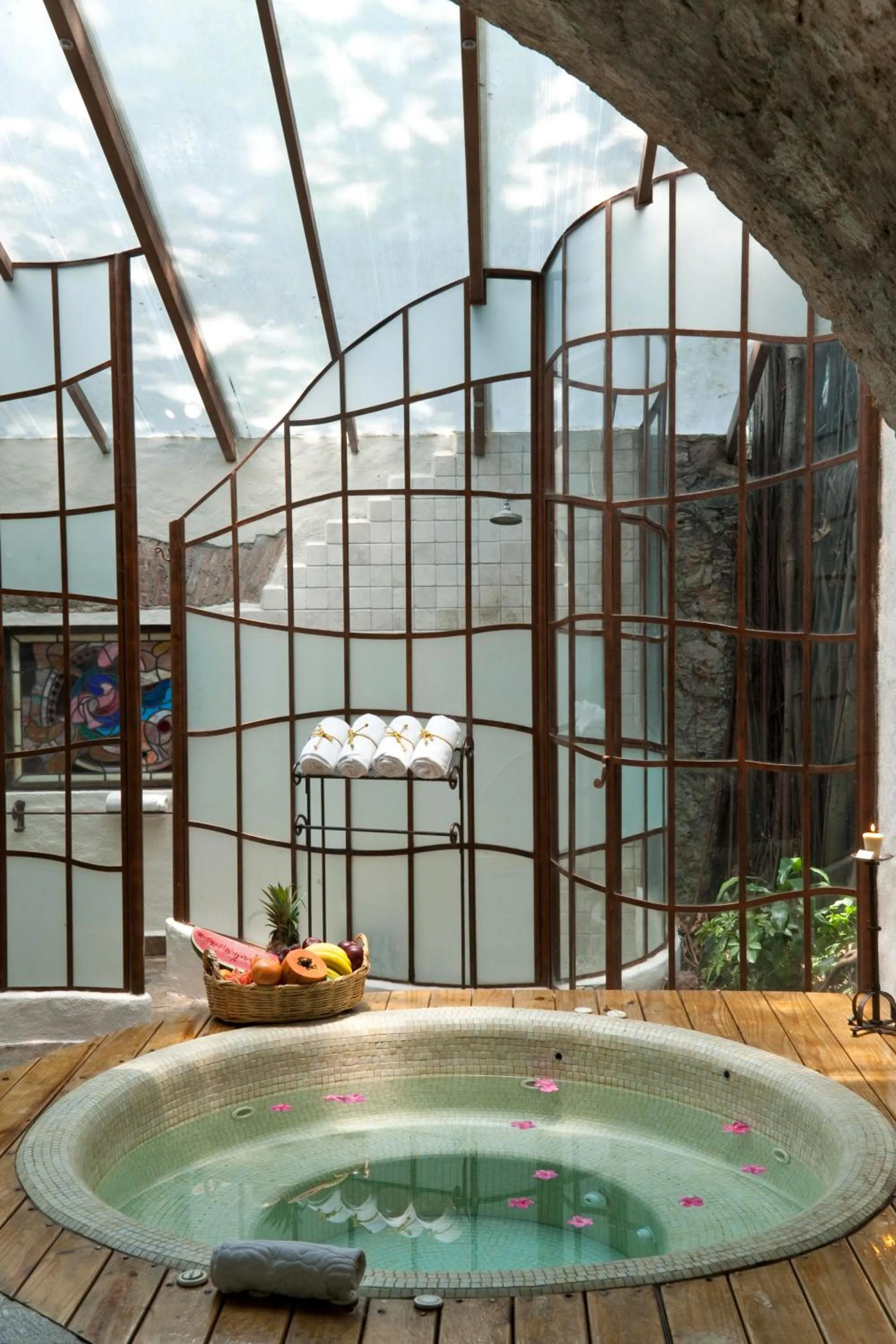 Hot Tub in Hacienda San Gabriel de las Palmas