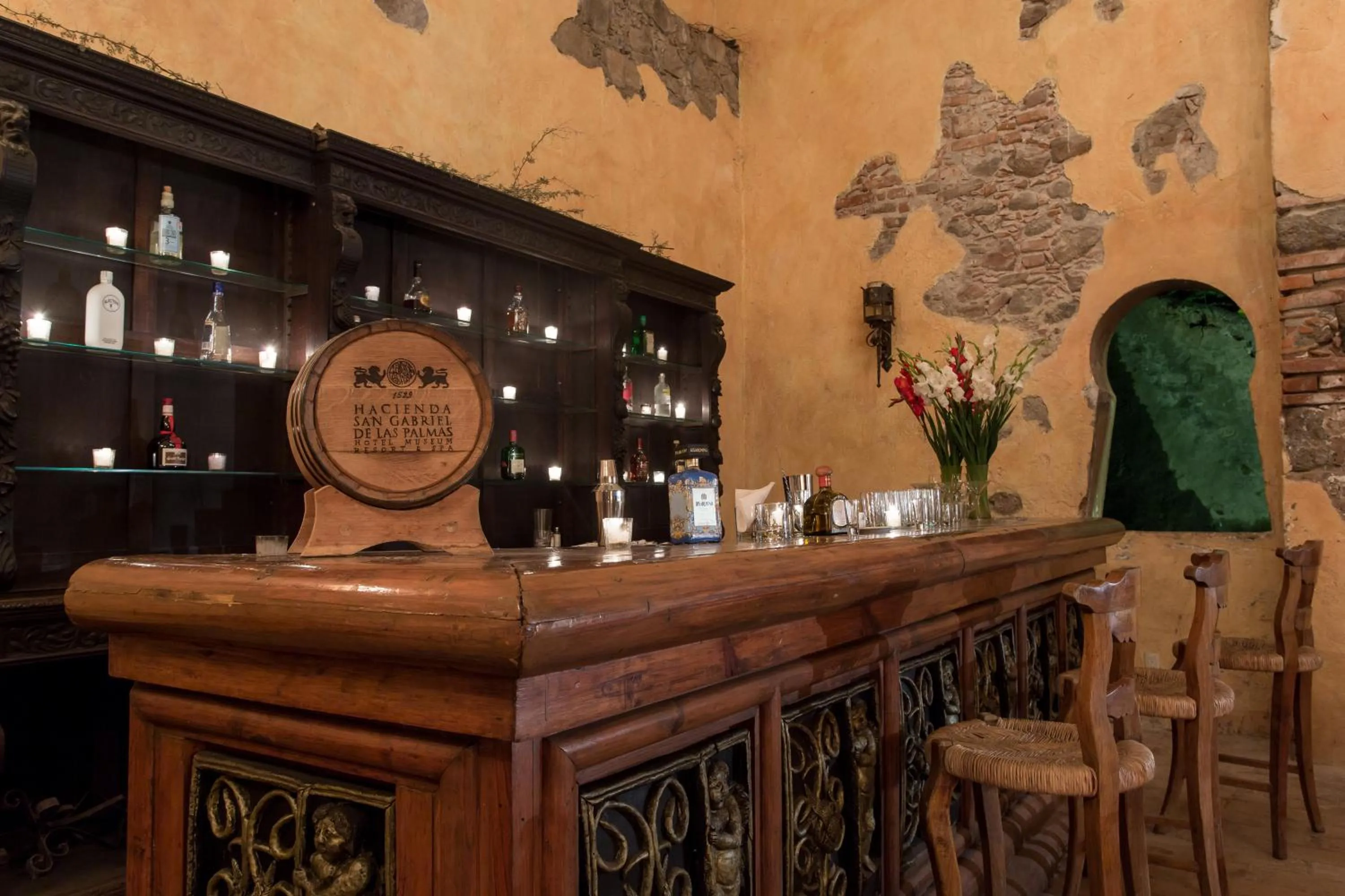 Lounge or bar in Hacienda San Gabriel de las Palmas