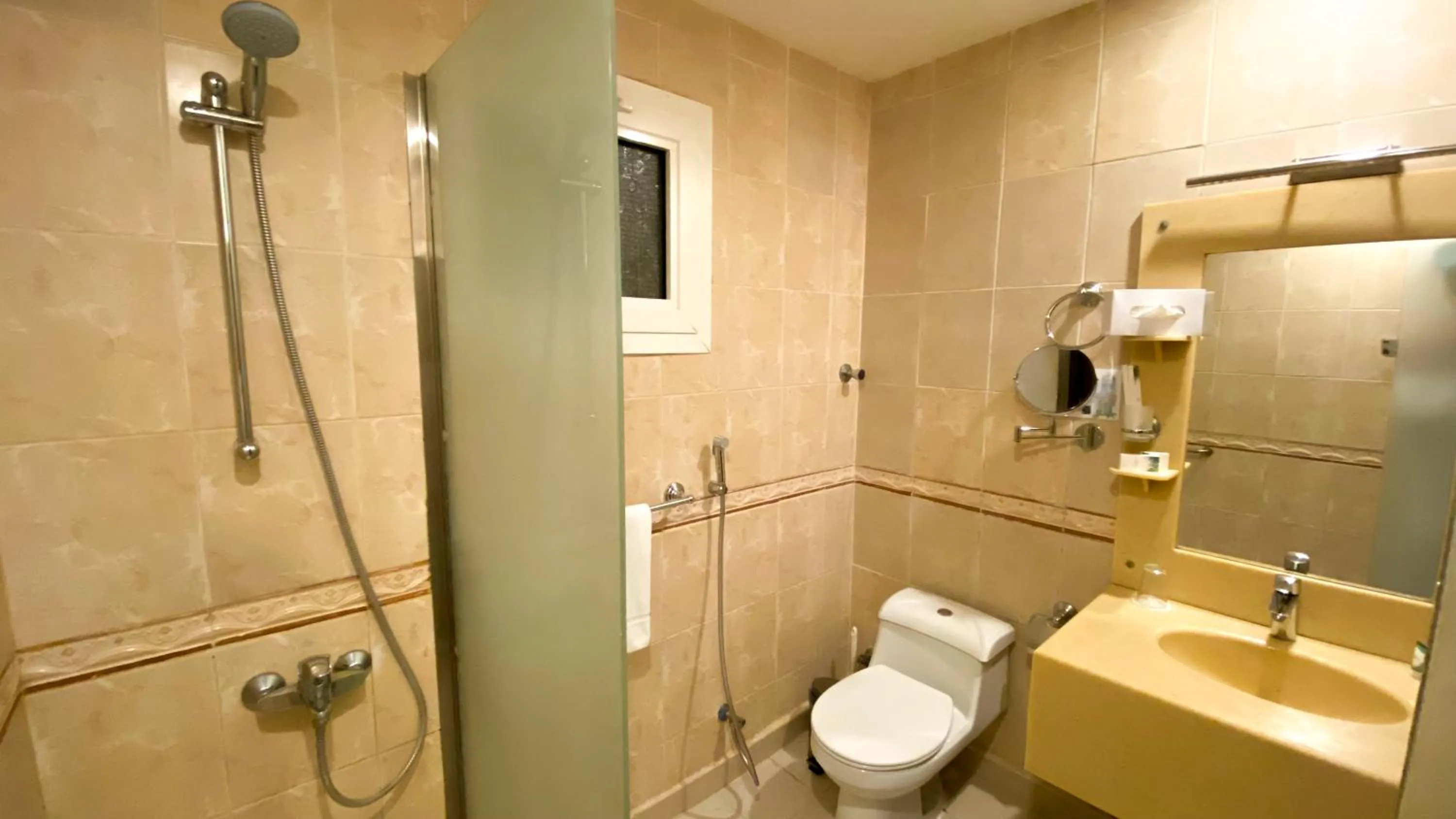 Shower in Al Maali Hotel Jazan