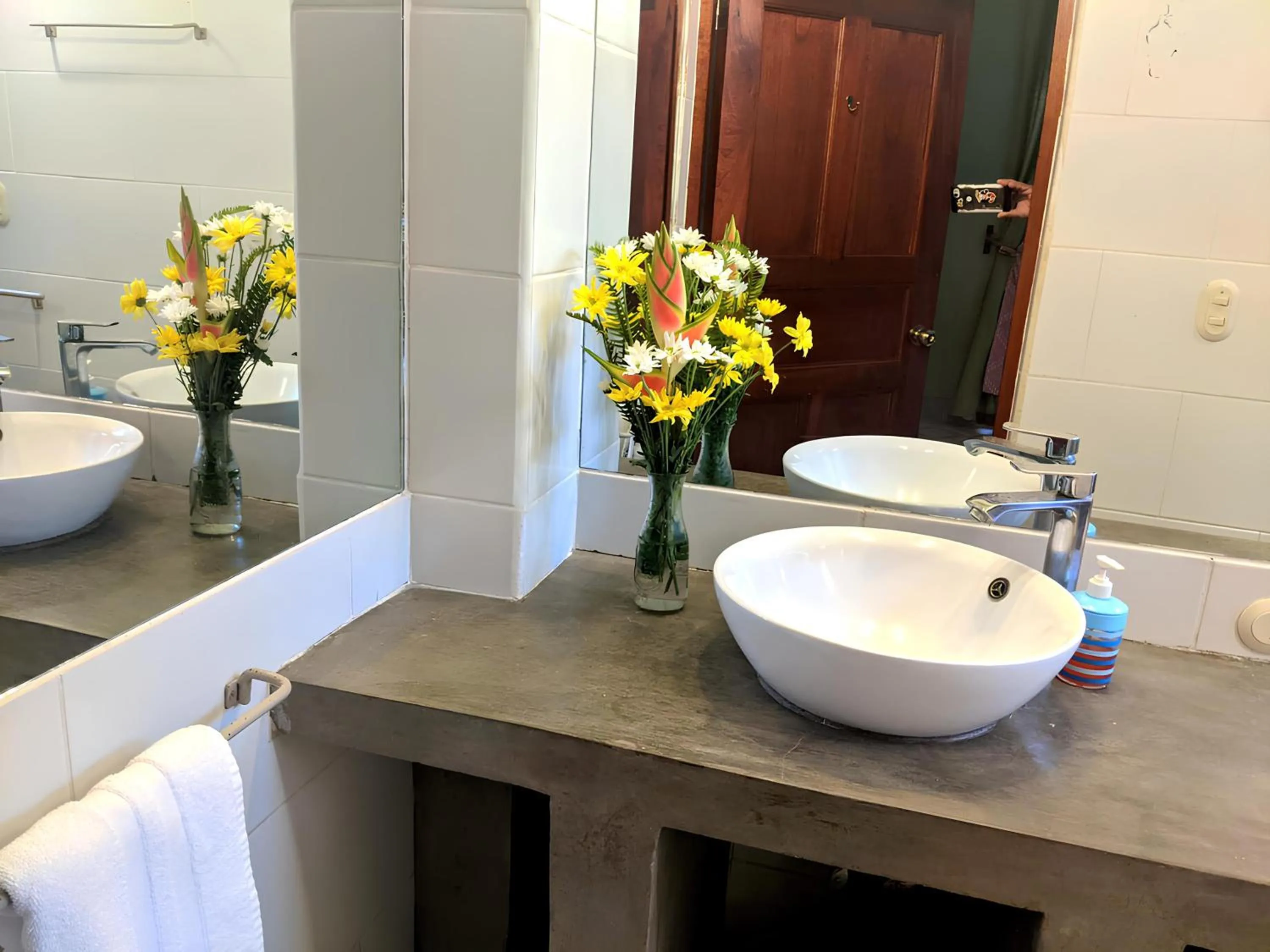 Bathroom in Nest Bar Casita, Granada