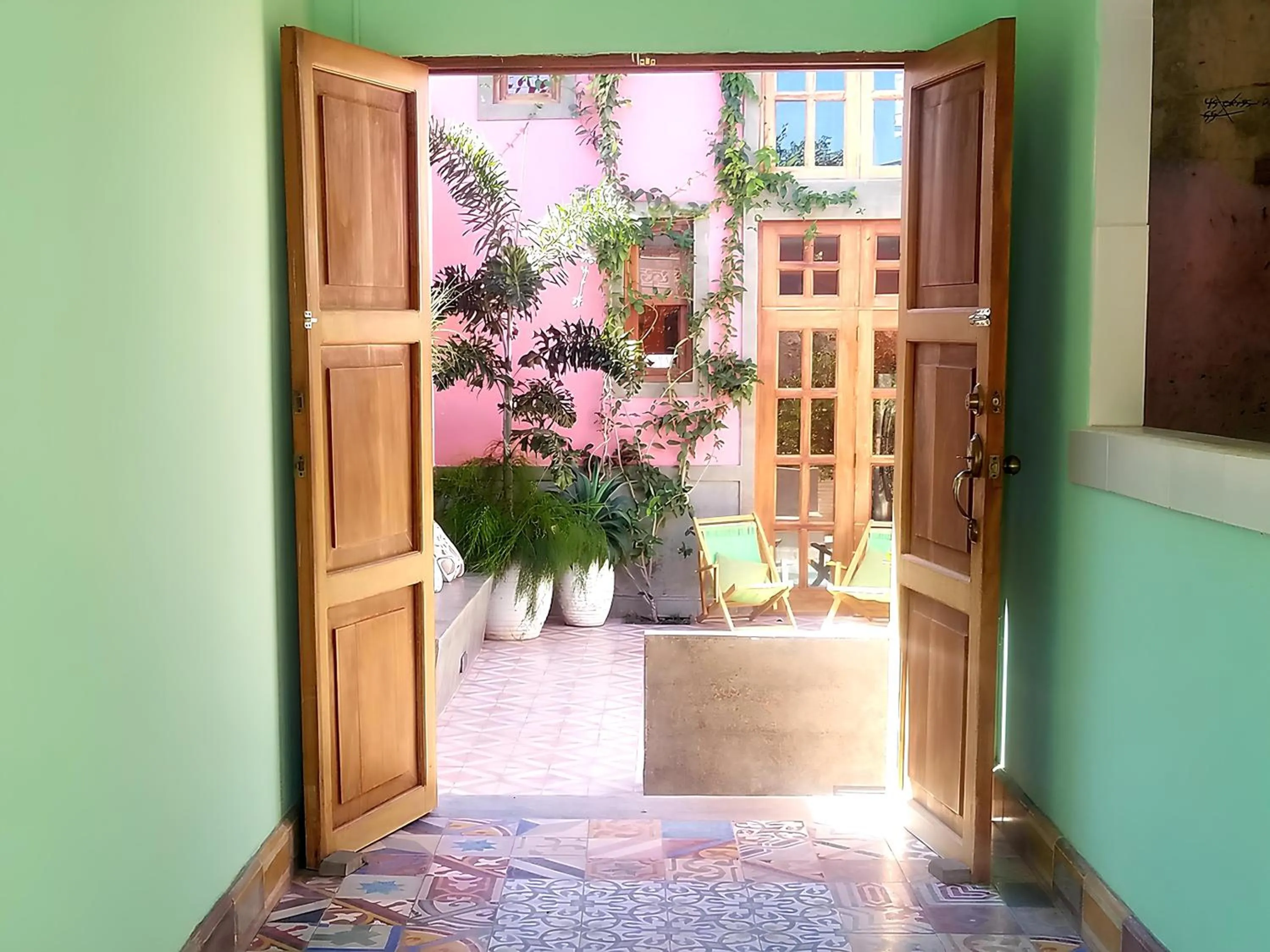 Garden in Nest Bar Casita, Granada