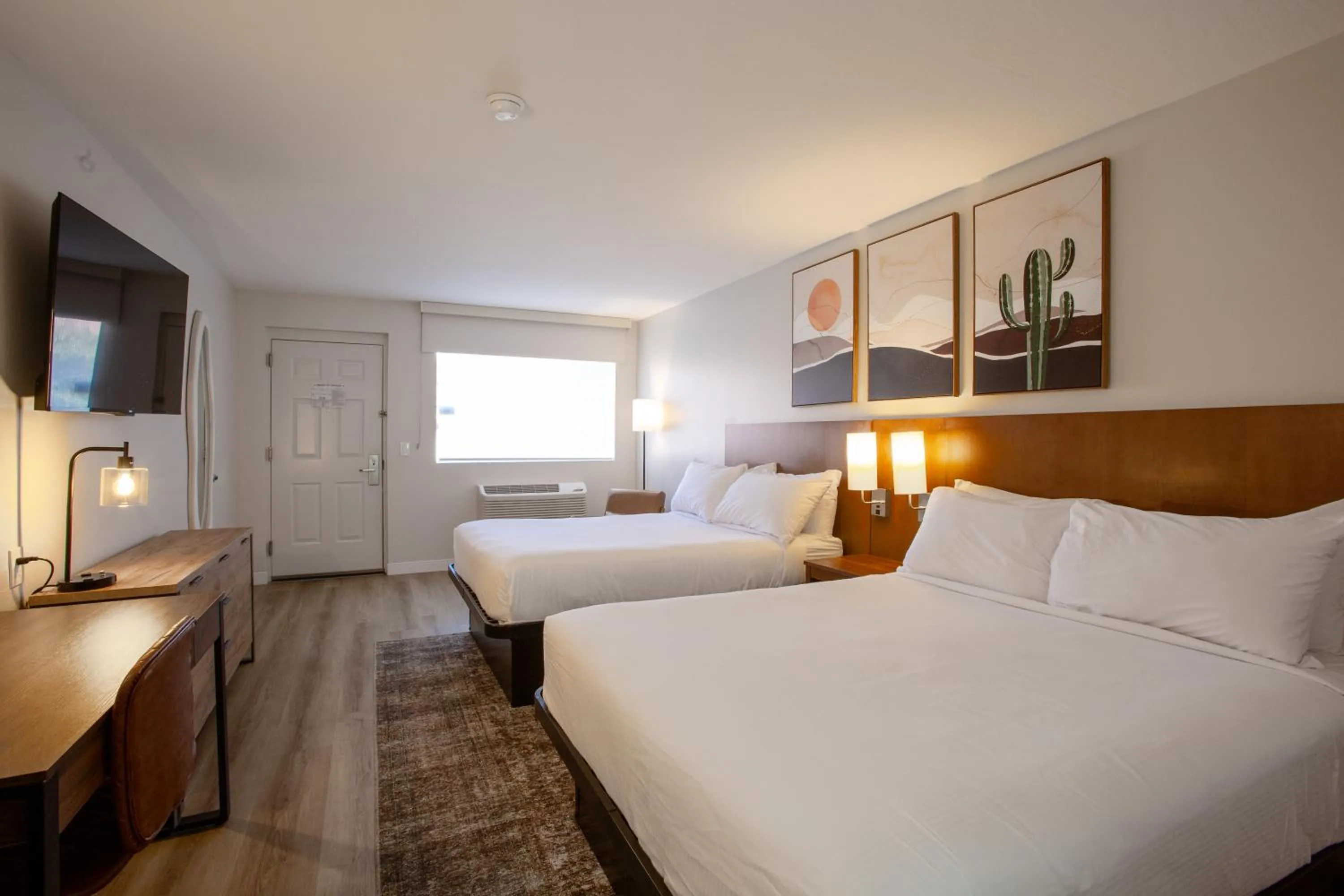 Bed in Kokopelli Inn Sedona, Trademark Collection by Wyndham