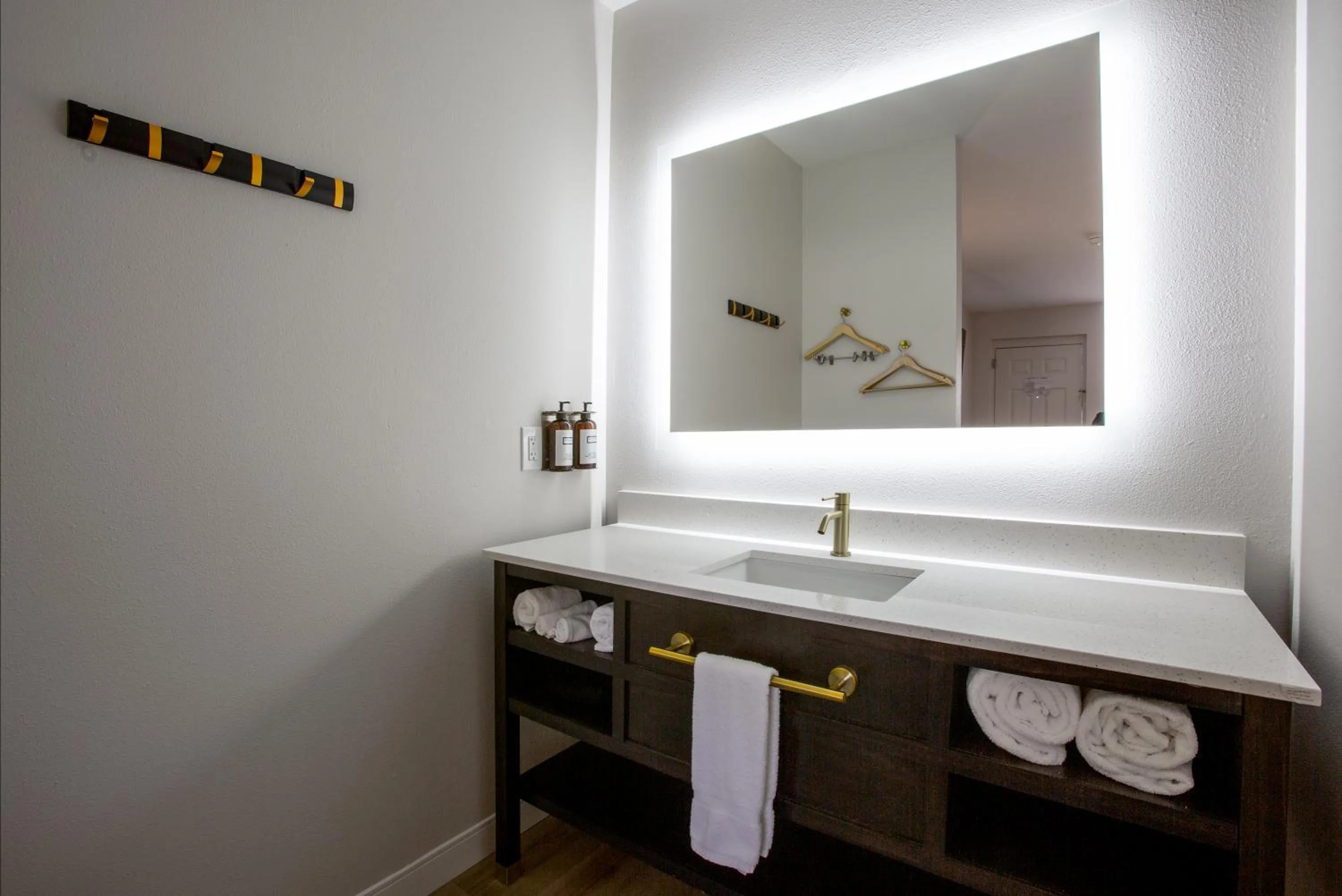 towels in Kokopelli Inn Sedona, Trademark Collection by Wyndham