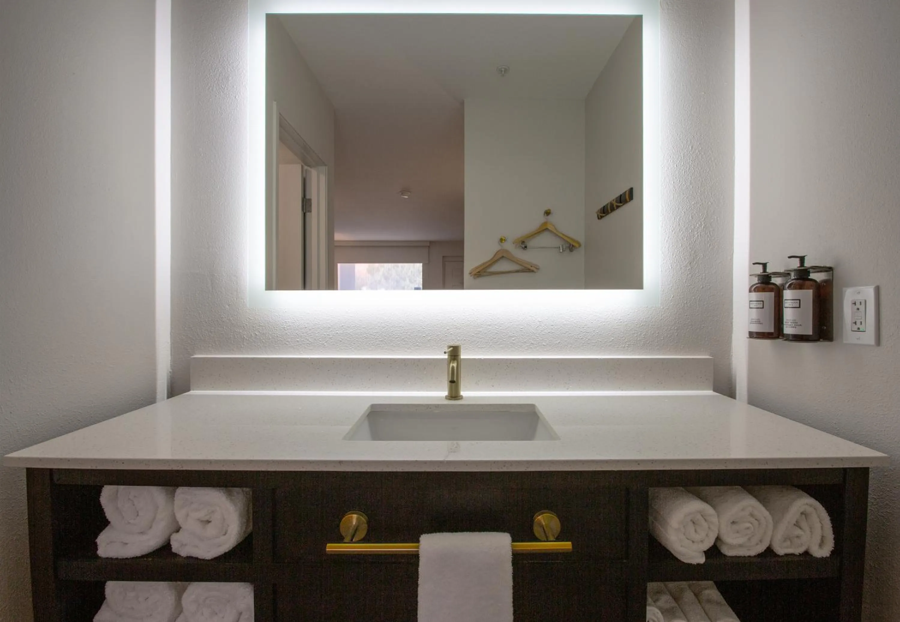 towels in Kokopelli Inn Sedona, Trademark Collection by Wyndham