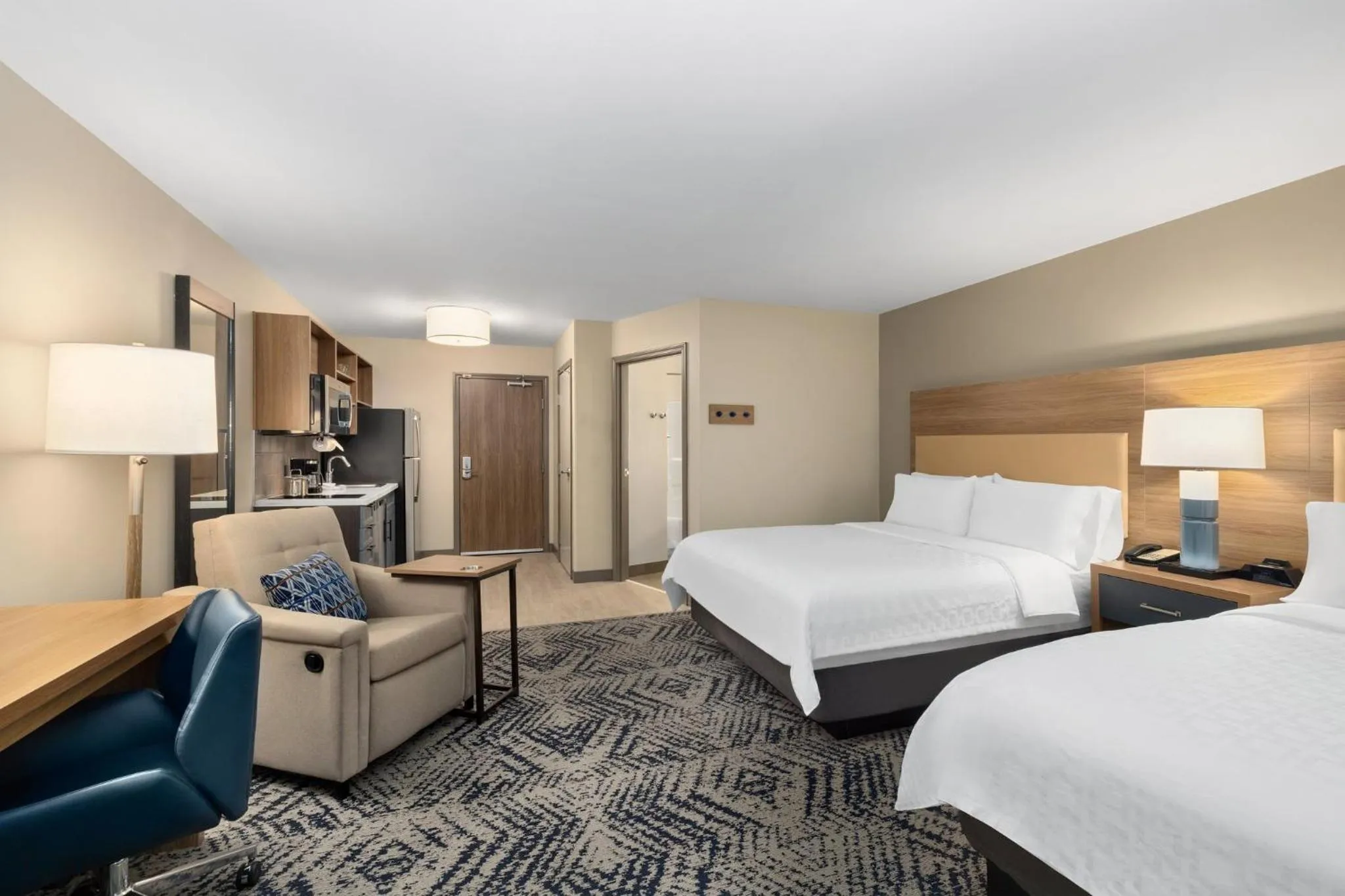Photo of the whole room, Bed in Candlewood Suites Sioux Falls by IHG