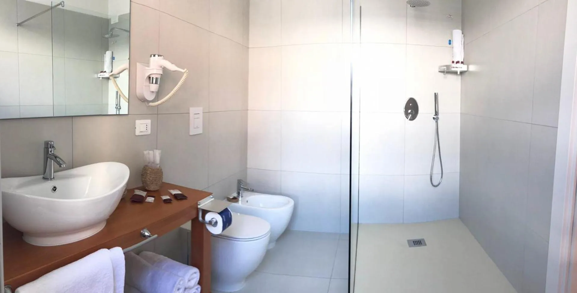 Bathroom in B&B Sosta Flegrea