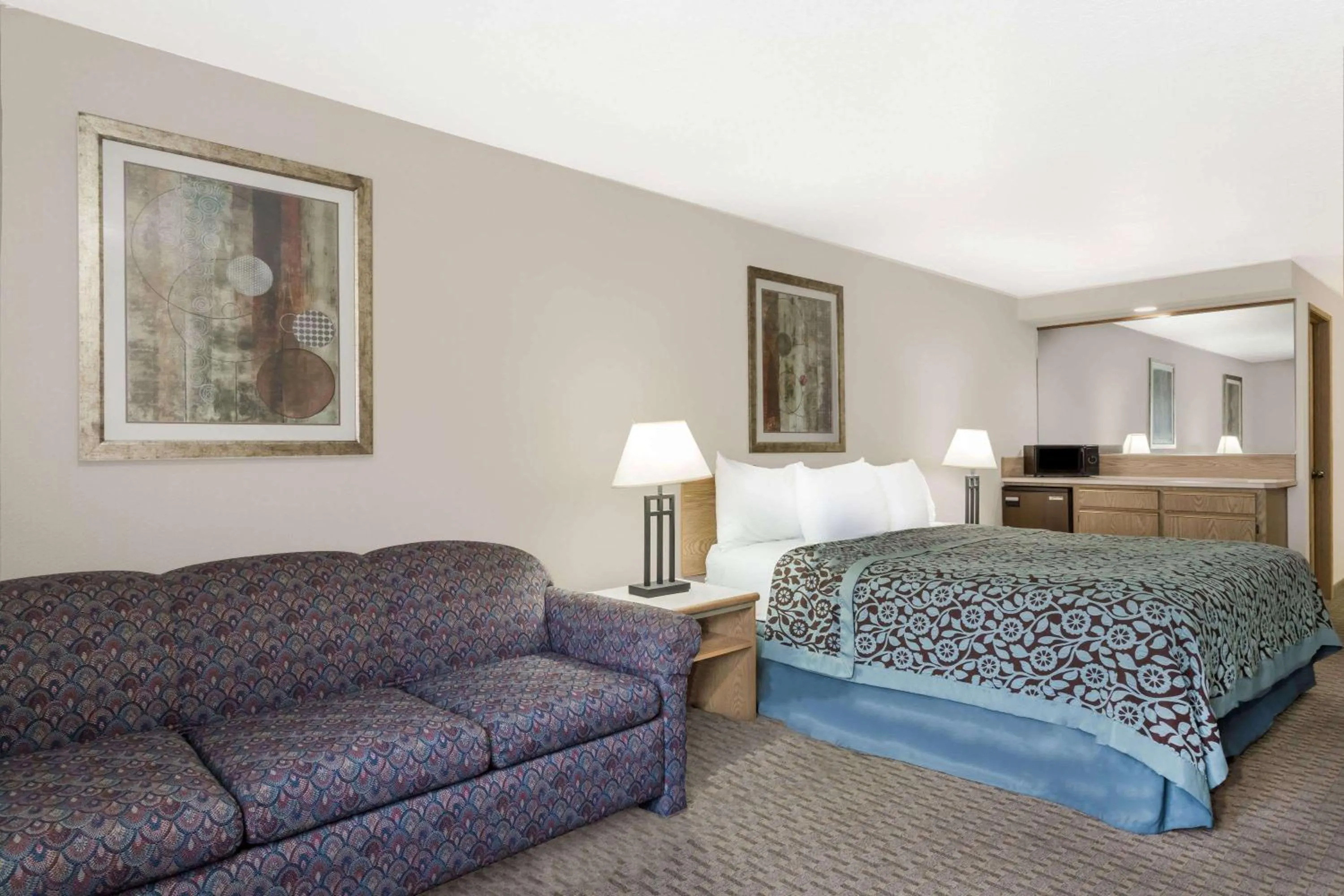 Photo of the whole room, Bed in Days Inn & Suites by Wyndham Kanab