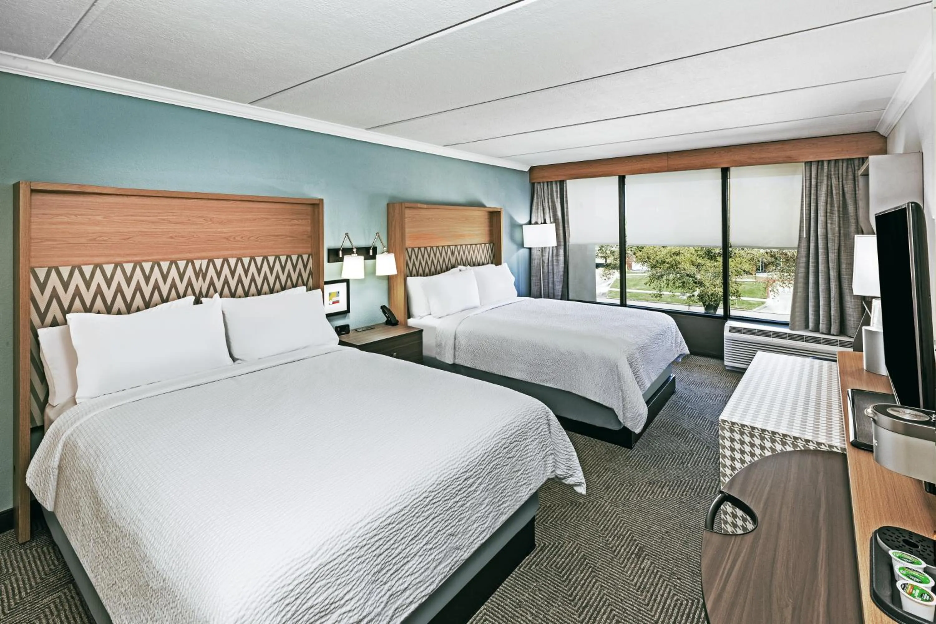 Bed in Holiday Inn Port Arthur - Park Central by IHG