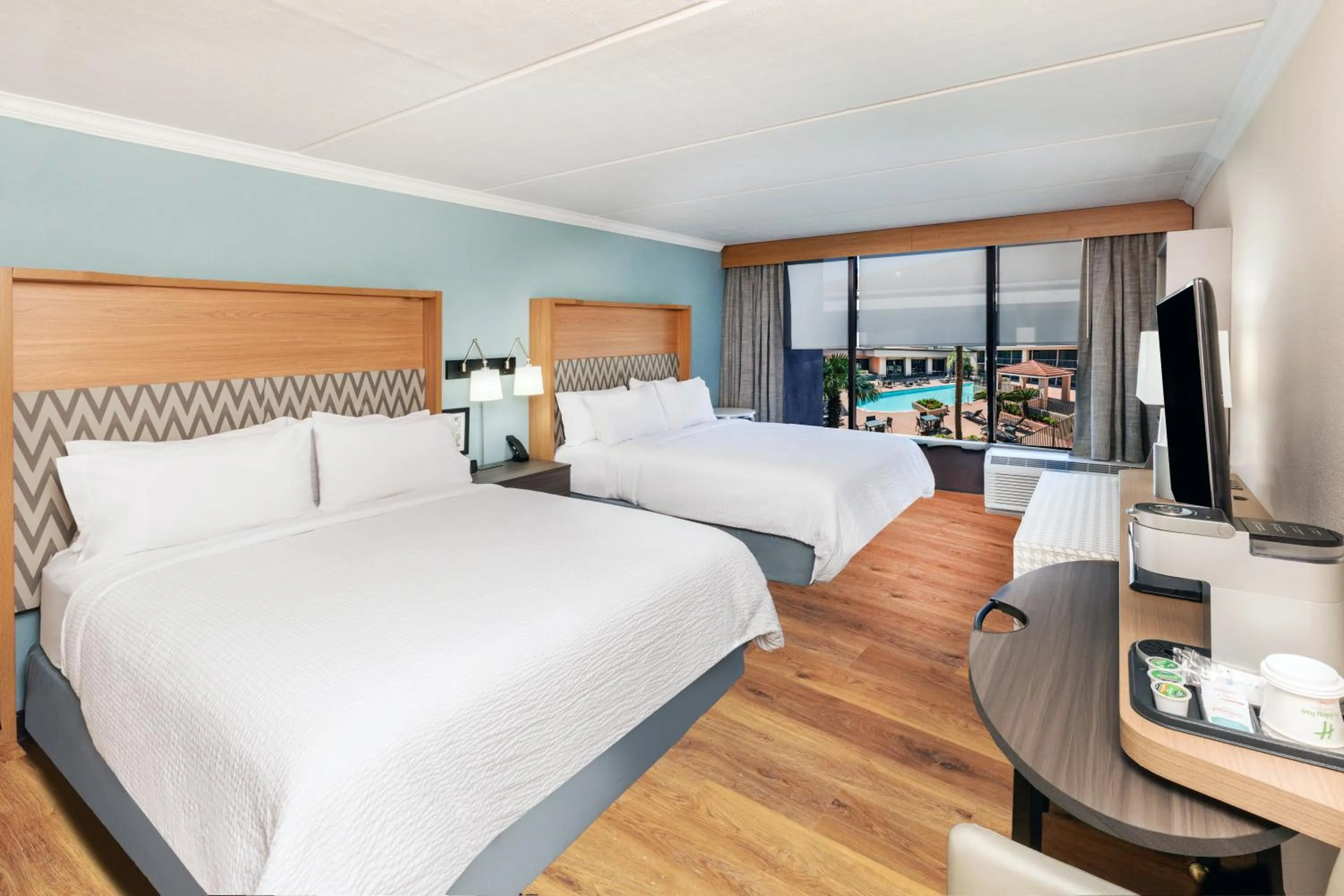 Bed in Holiday Inn Port Arthur - Park Central by IHG