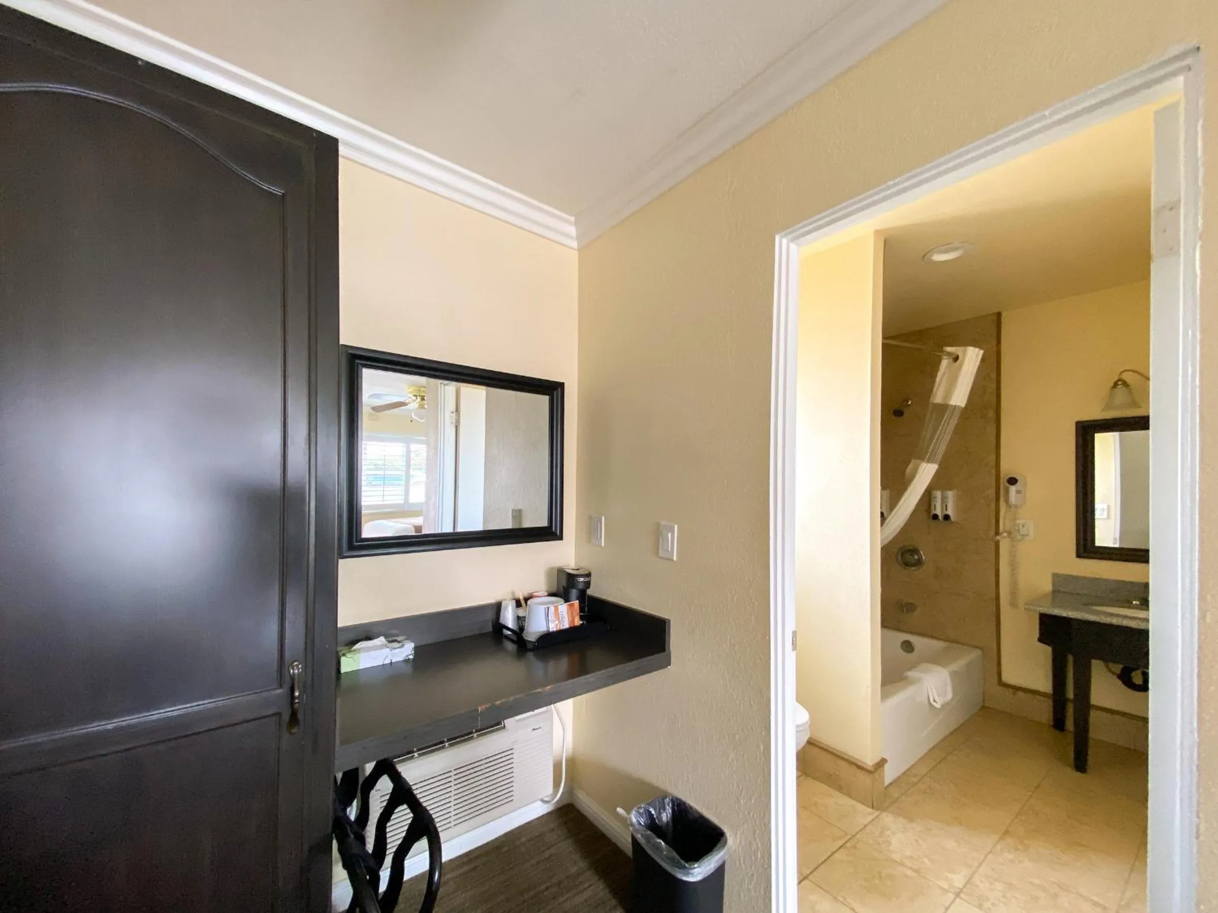 Photo of the whole room in Rockview Inn and Suites