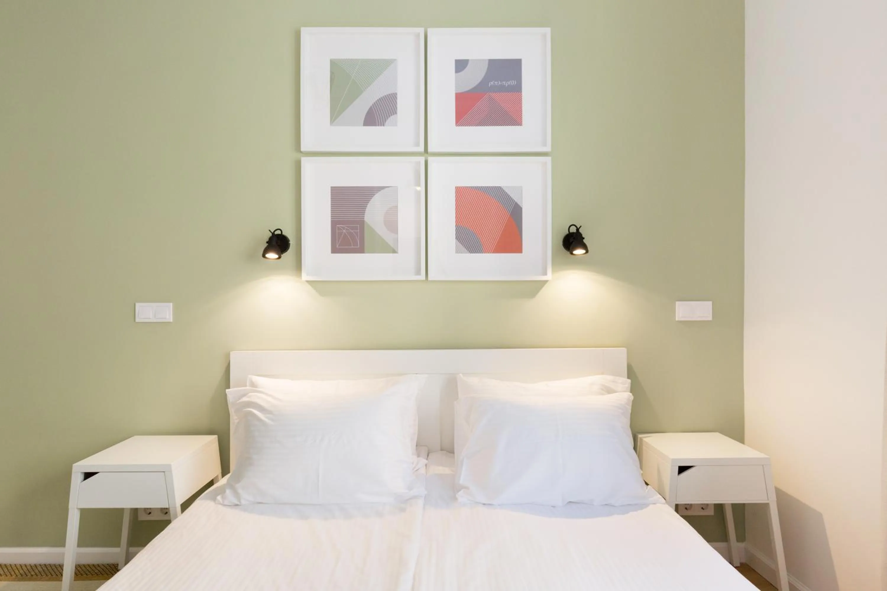 Bed in Dinostratus House