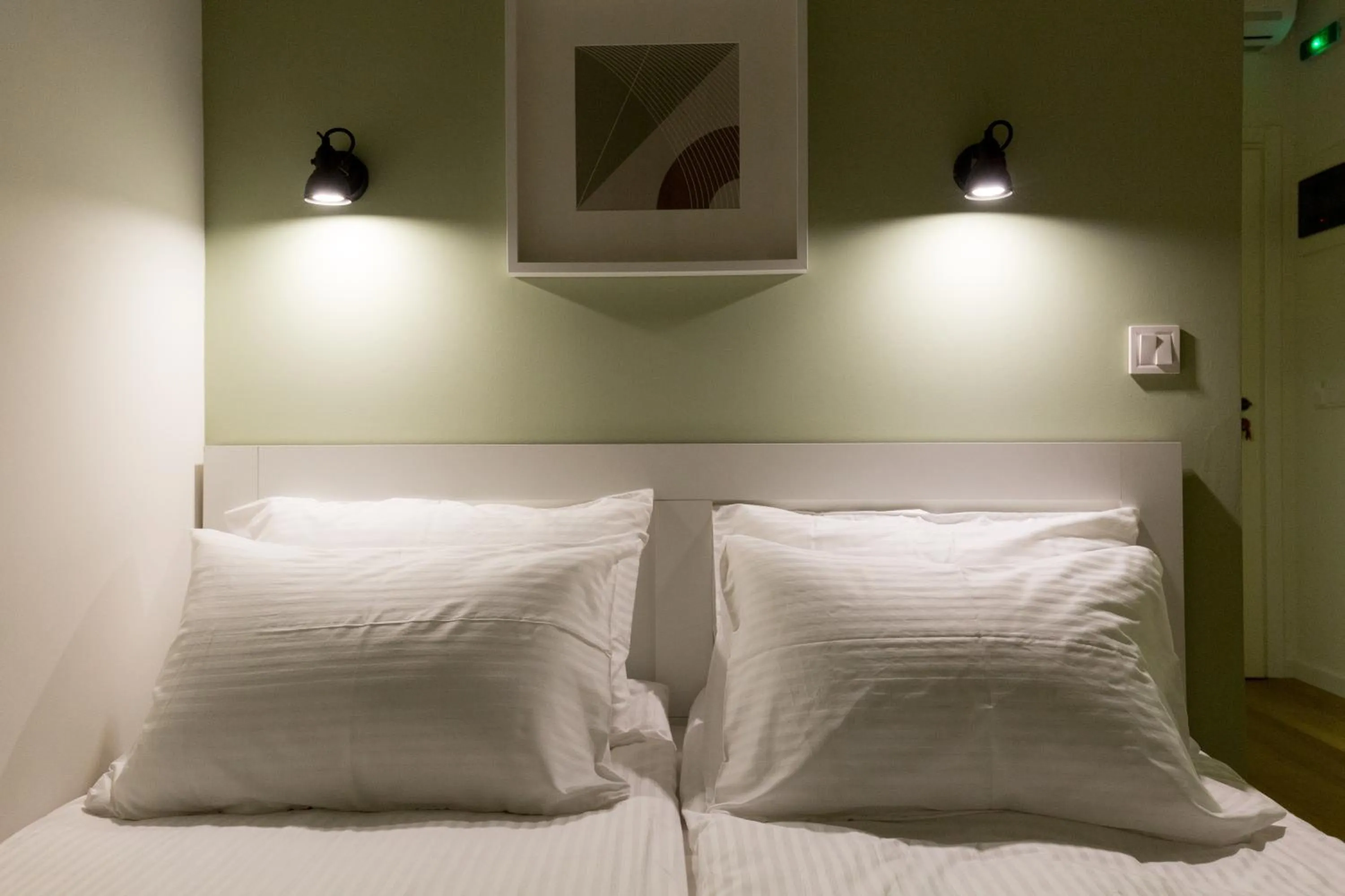 Bed in Dinostratus House