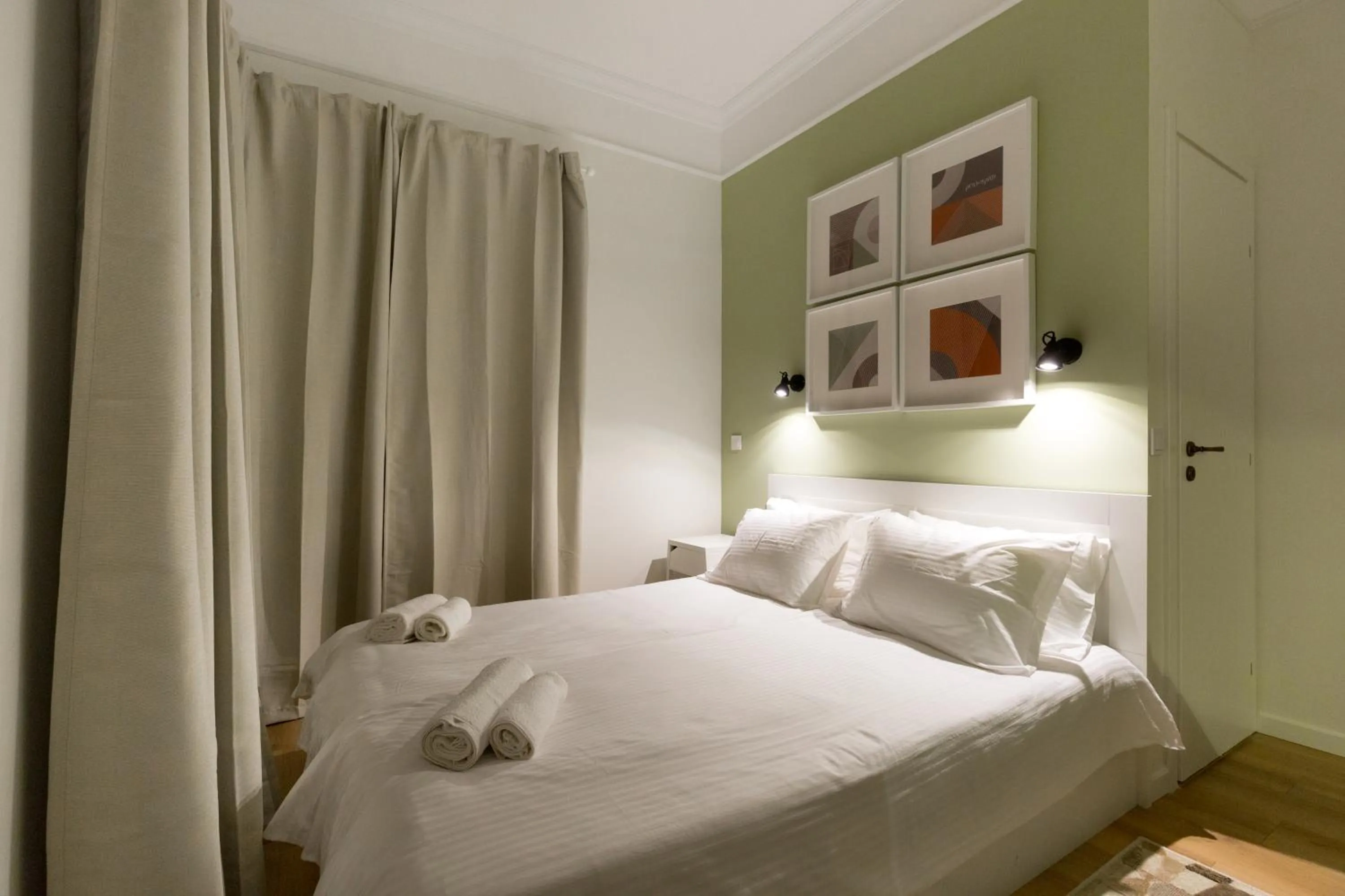 Bed in Dinostratus House