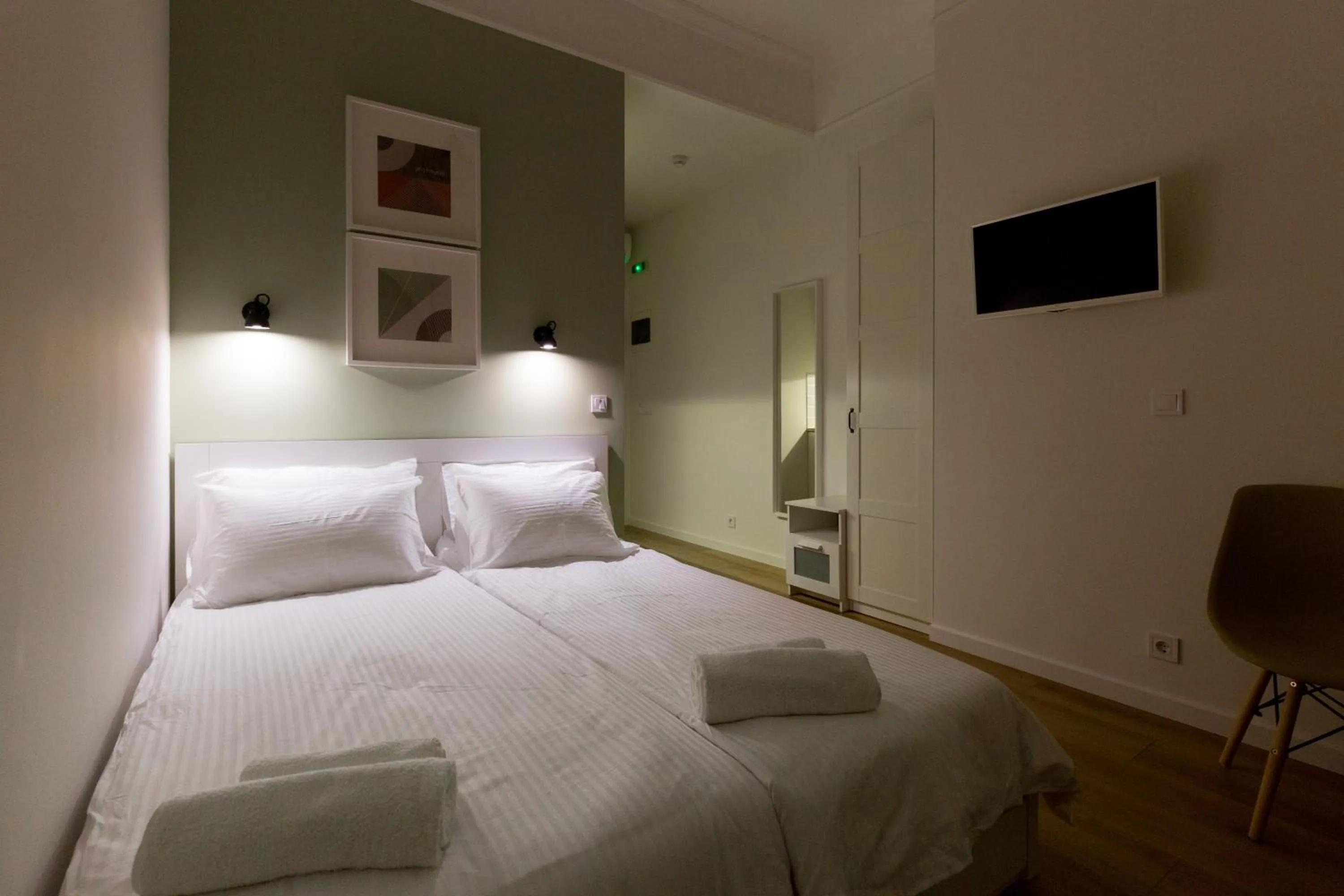 Bed in Dinostratus House