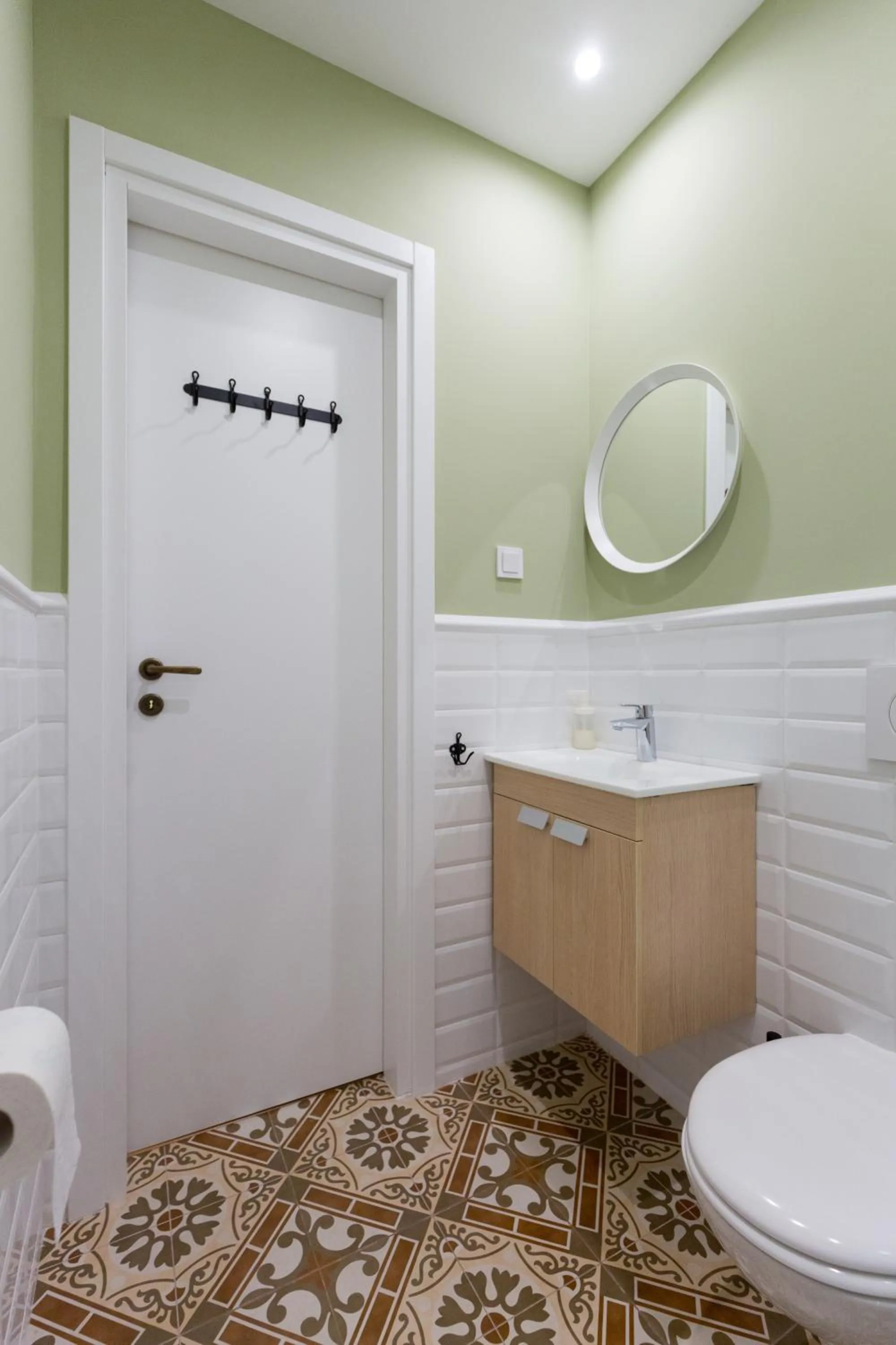 Toilet in Dinostratus House