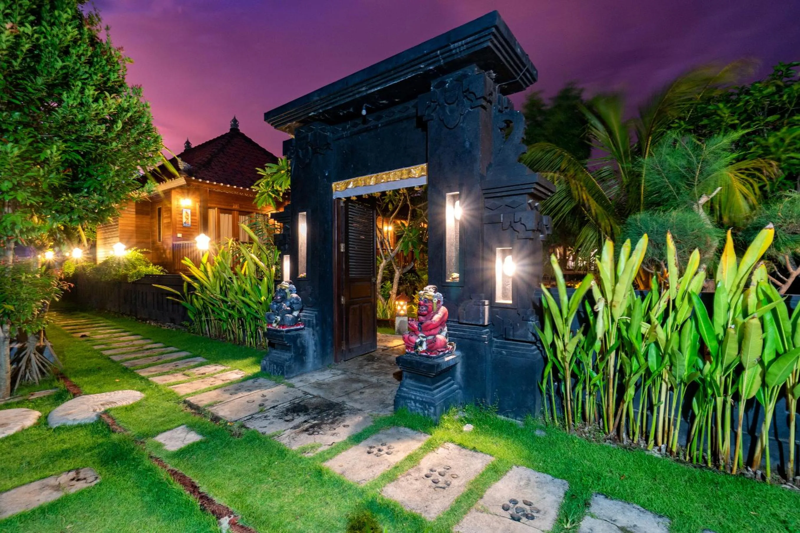 Facade/entrance in Sedok Jineng Villa Lembongan