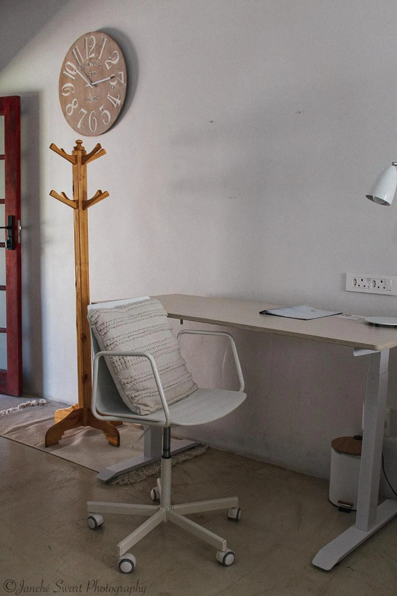 hair dresser in Modern Farm