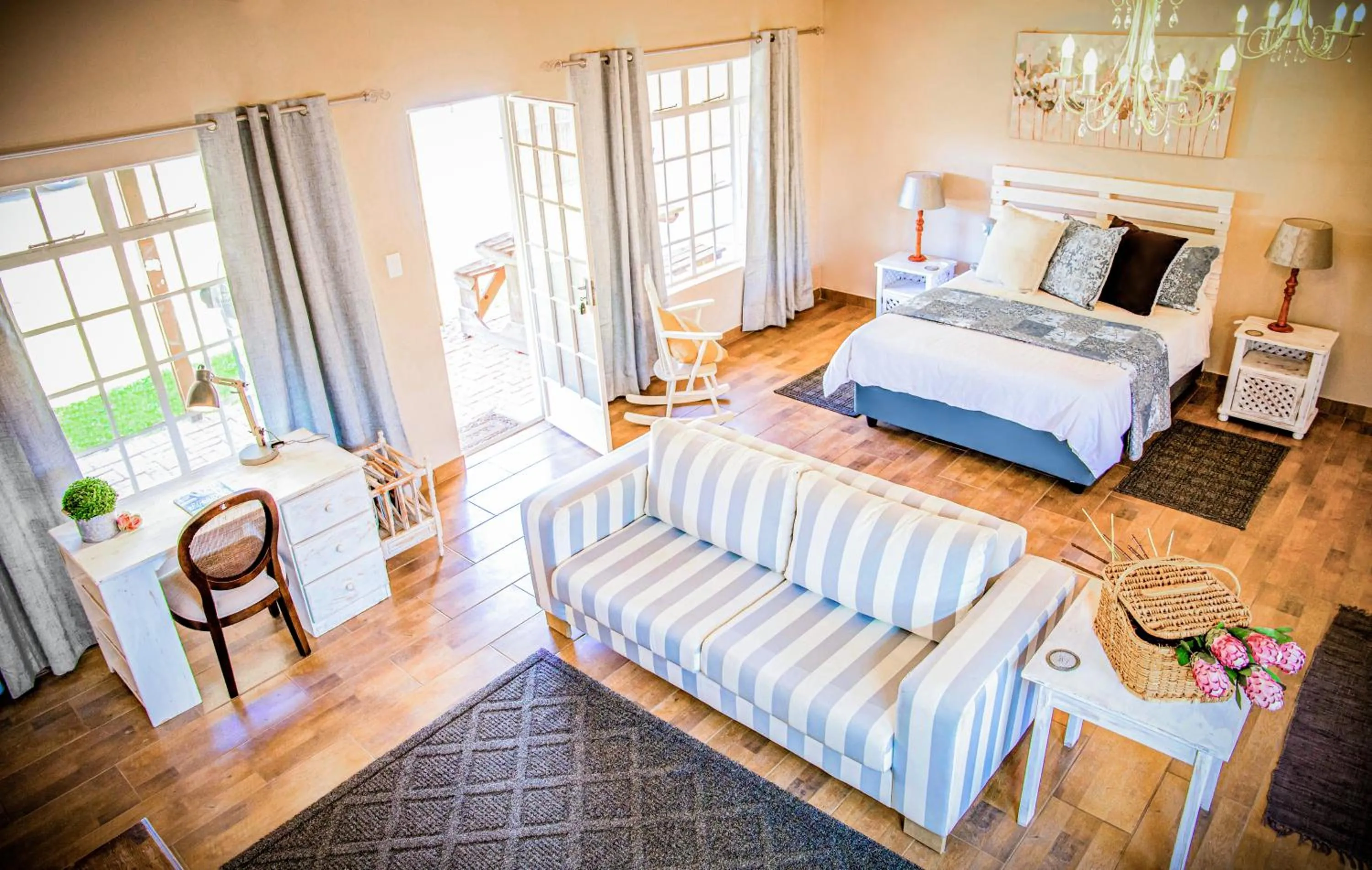 Photo of the whole room, Bed in Modern Farm