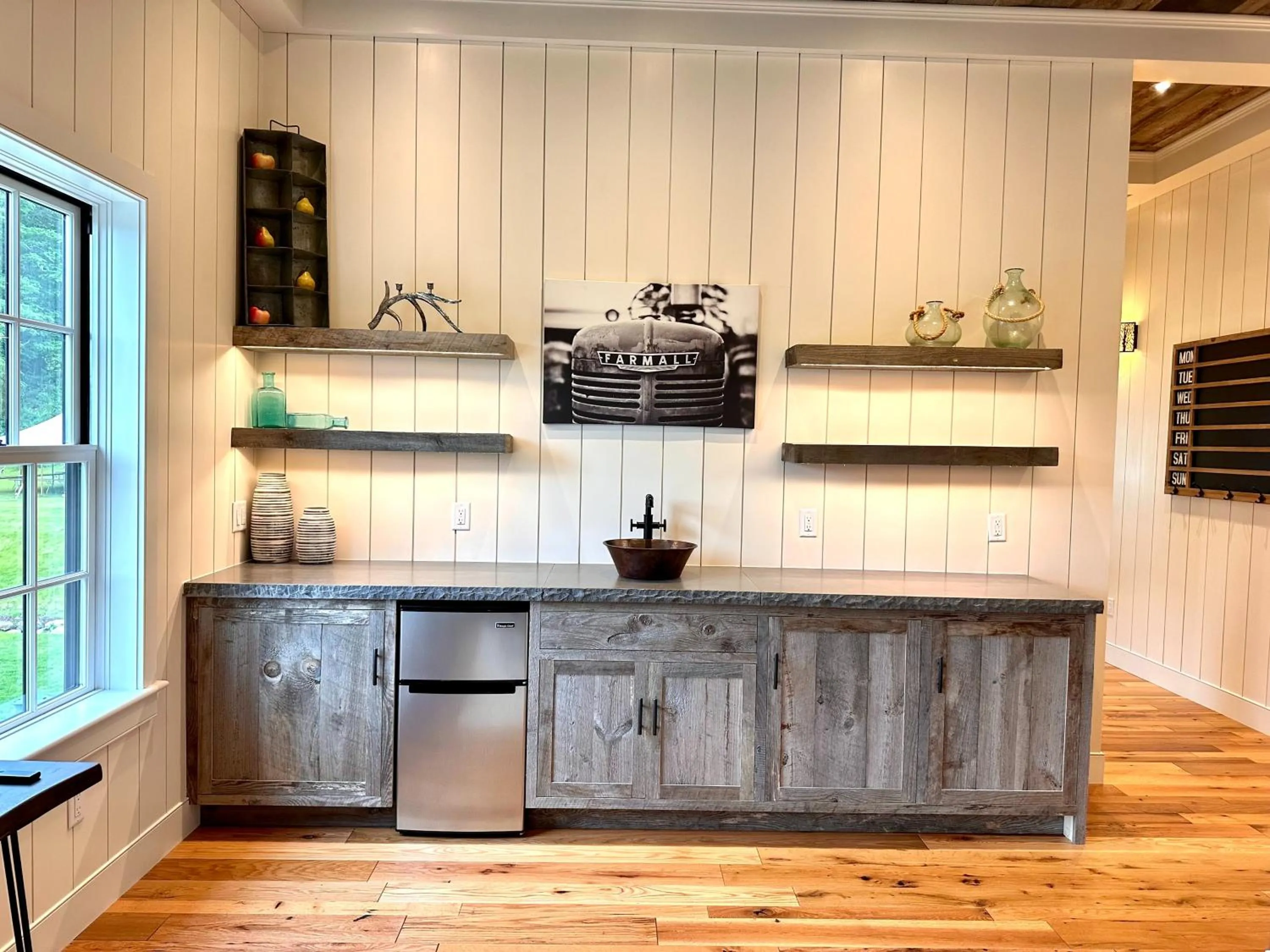 Living room in The Barnstead Inn
