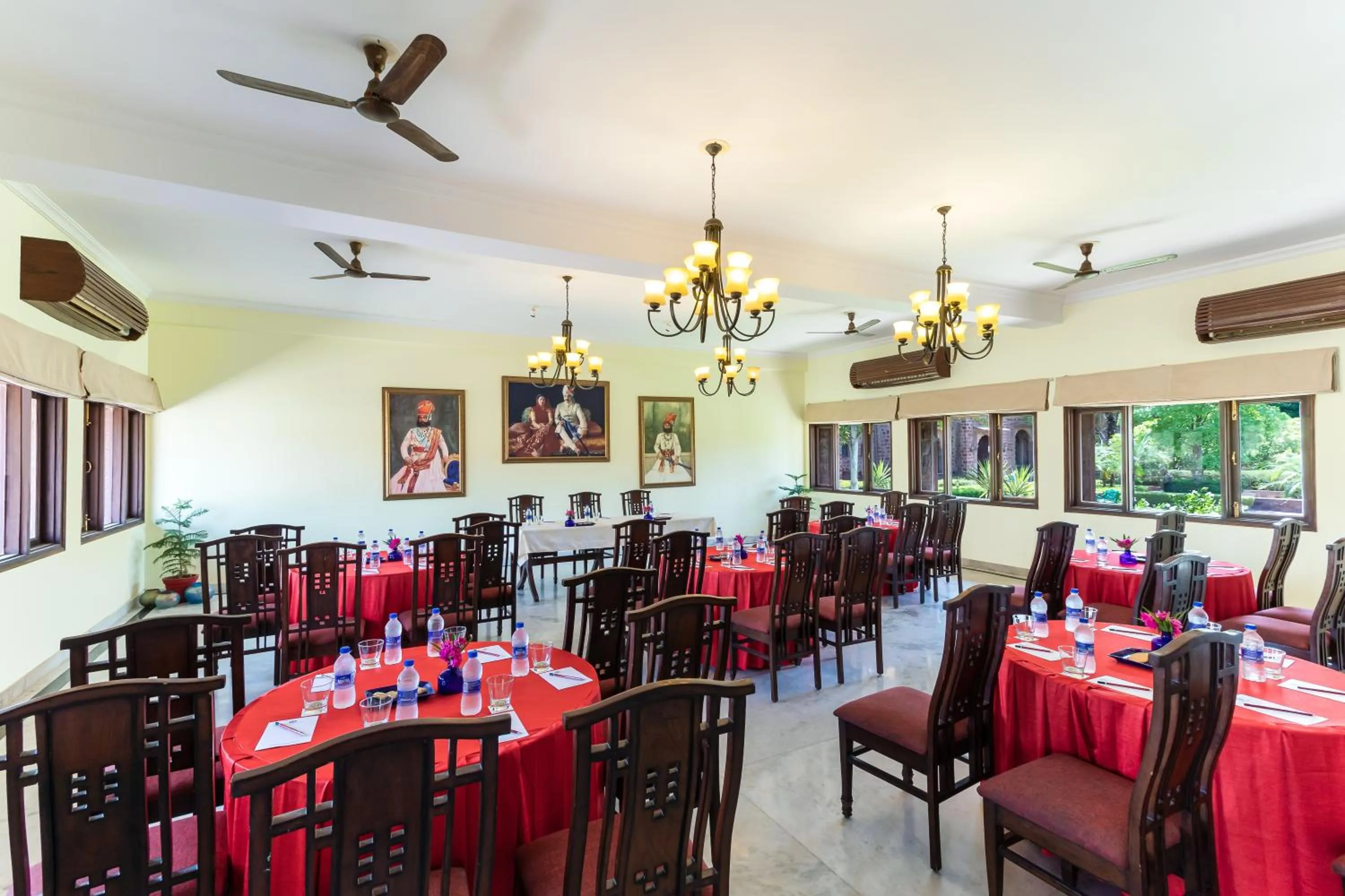 Restaurant/places to eat in Bijolai Palace - A Inde Hotel , Jodhpur
