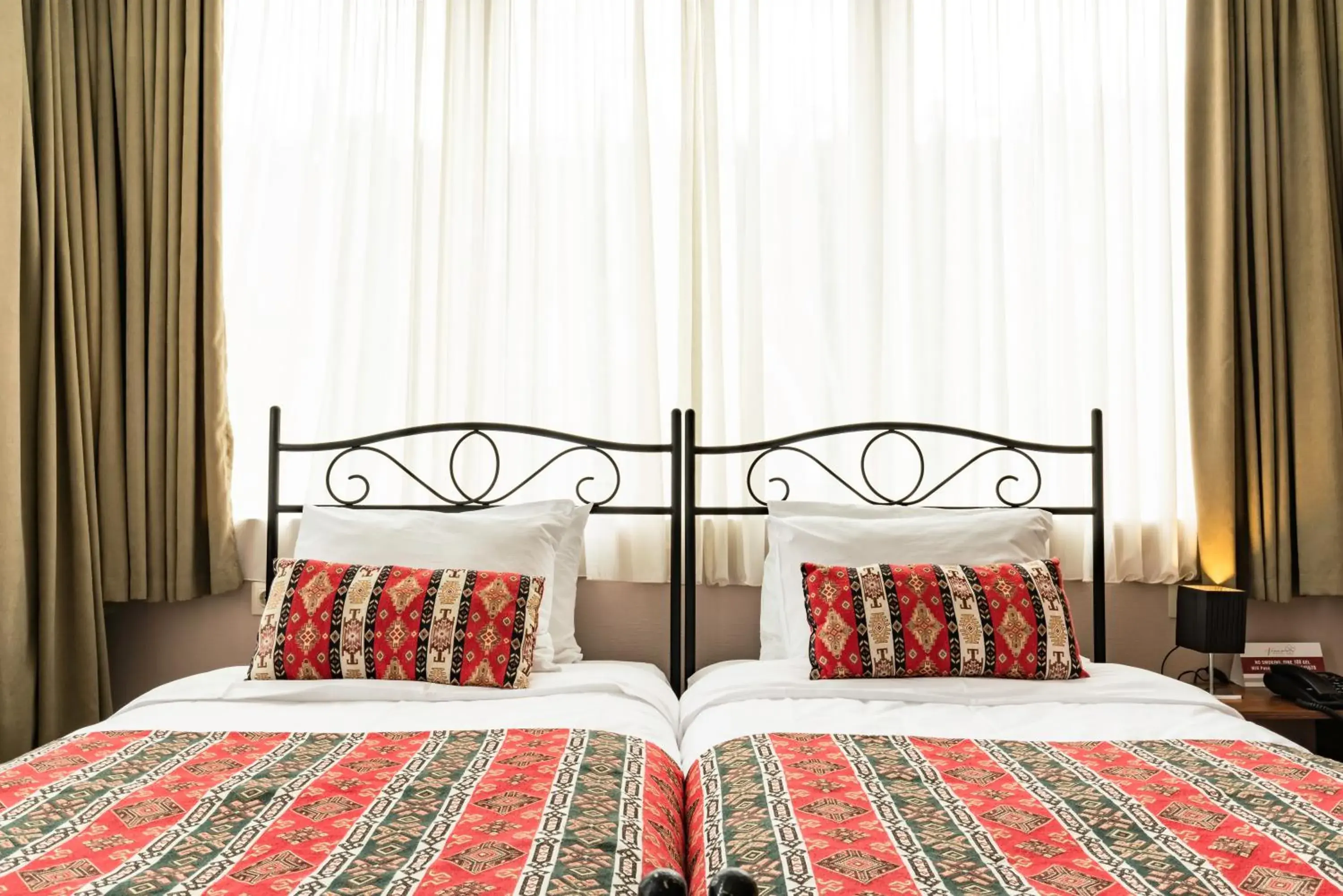 Double or Twin Room with City View in Hotel Flower Double or Twin Room with City View in Hotel Flower