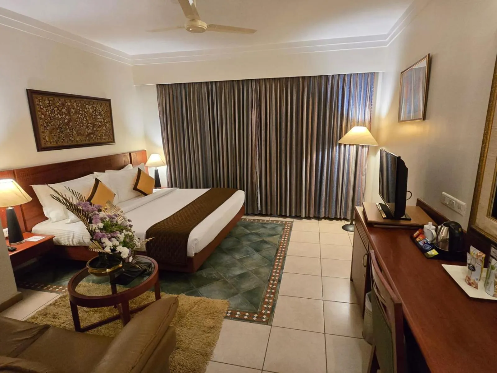 Bedroom, Bed in Harrisons Hotel