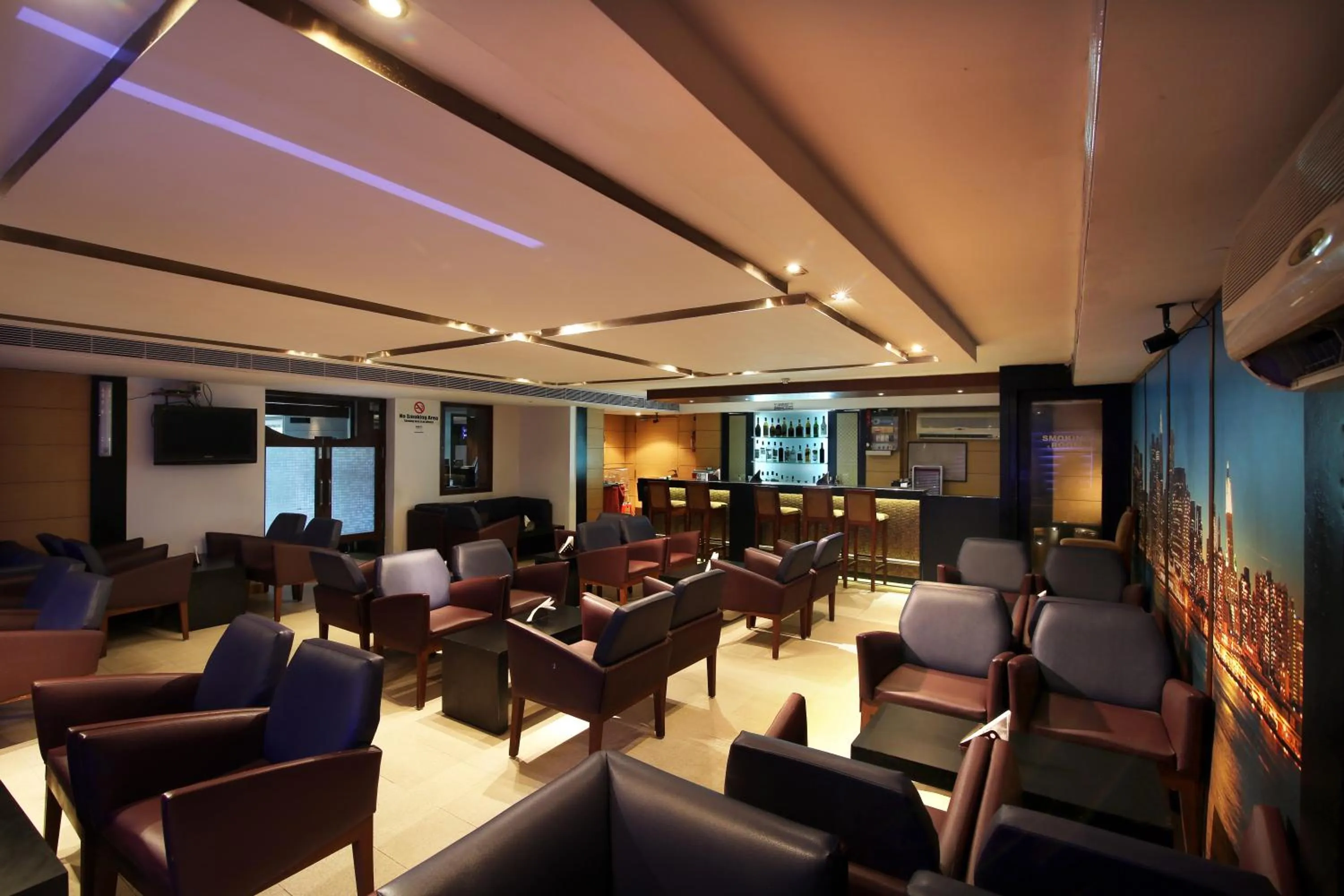 Evening entertainment in Harrisons Hotel