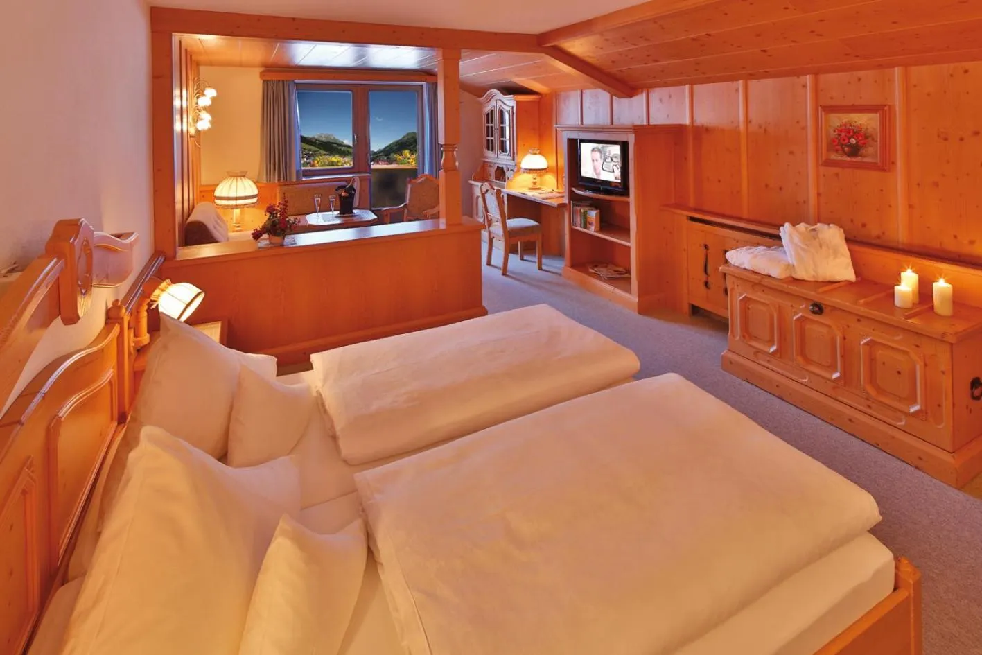 Photo of the whole room, Bed in Hotel Omesberg