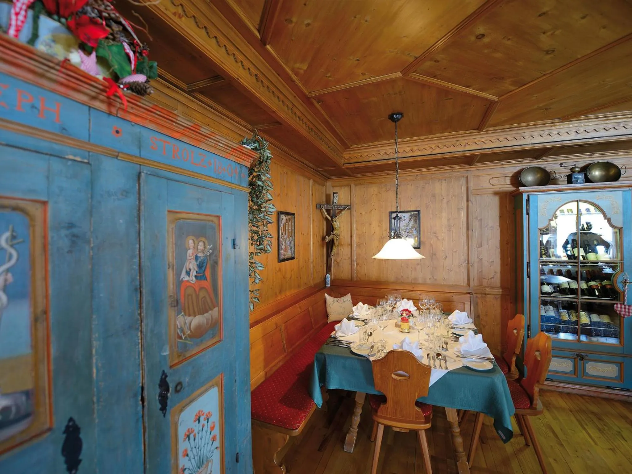 Restaurant/places to eat in Hotel Omesberg