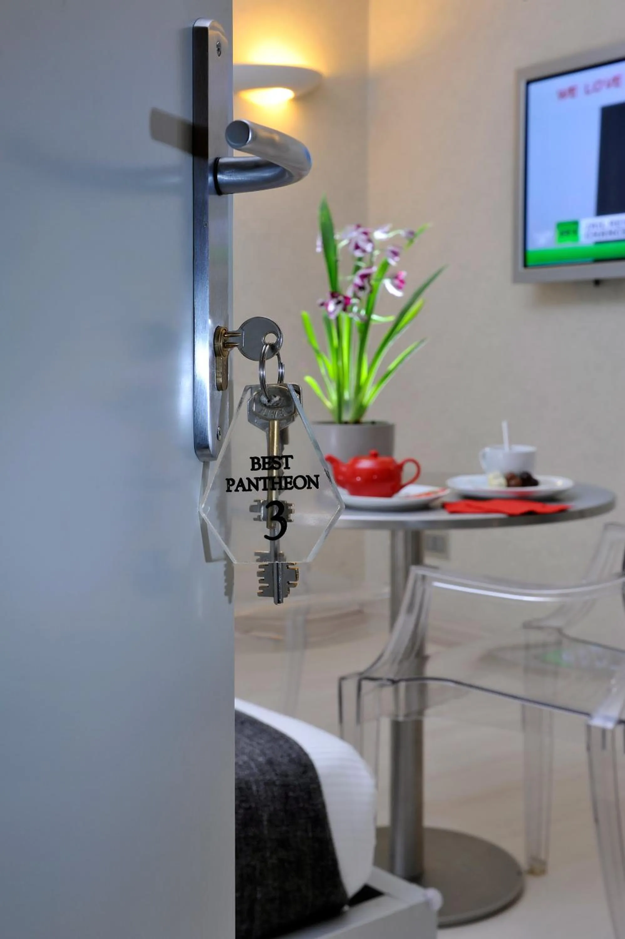 Photo of the whole room in B&B Best Pantheon