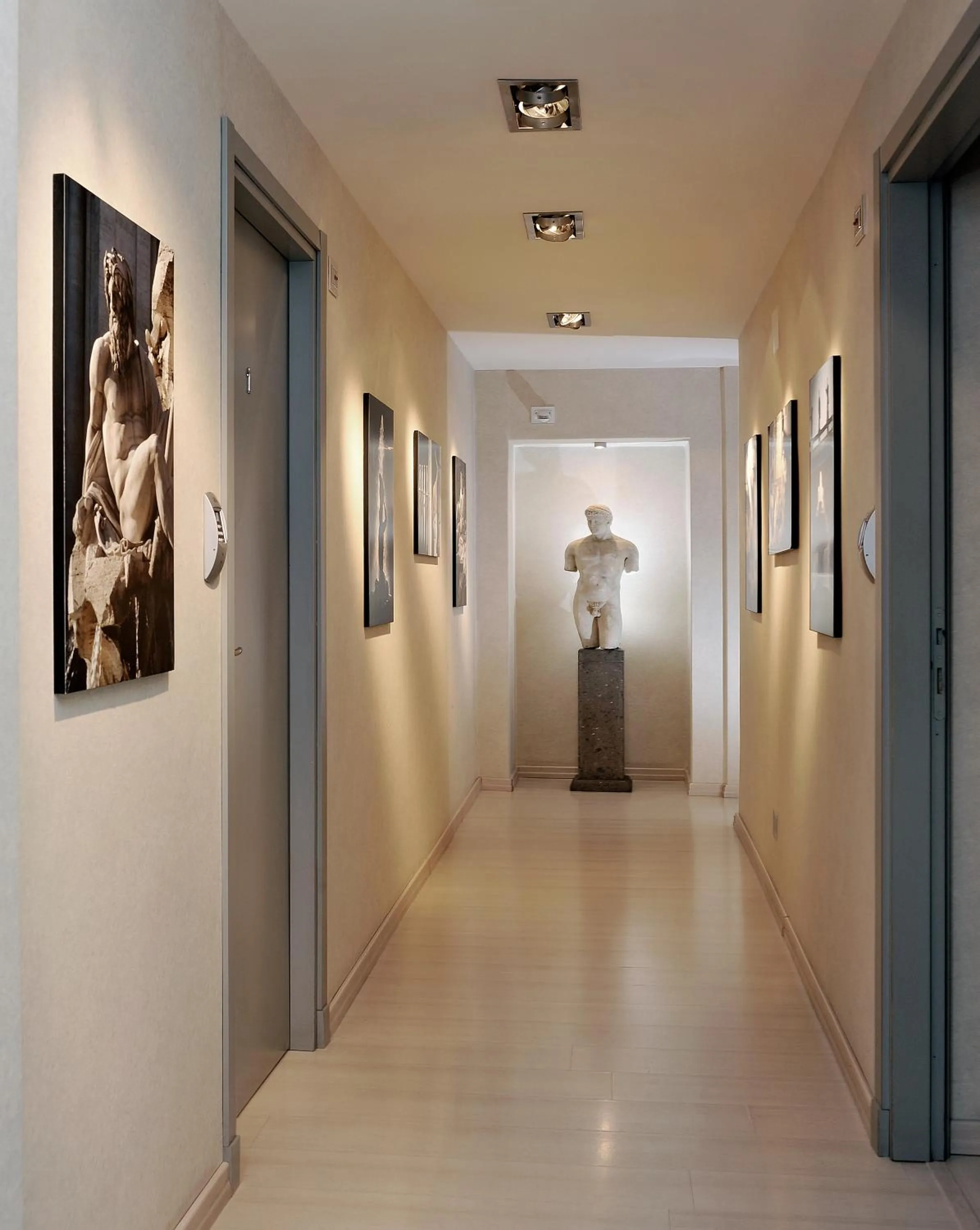 Lobby or reception in B&B Best Pantheon