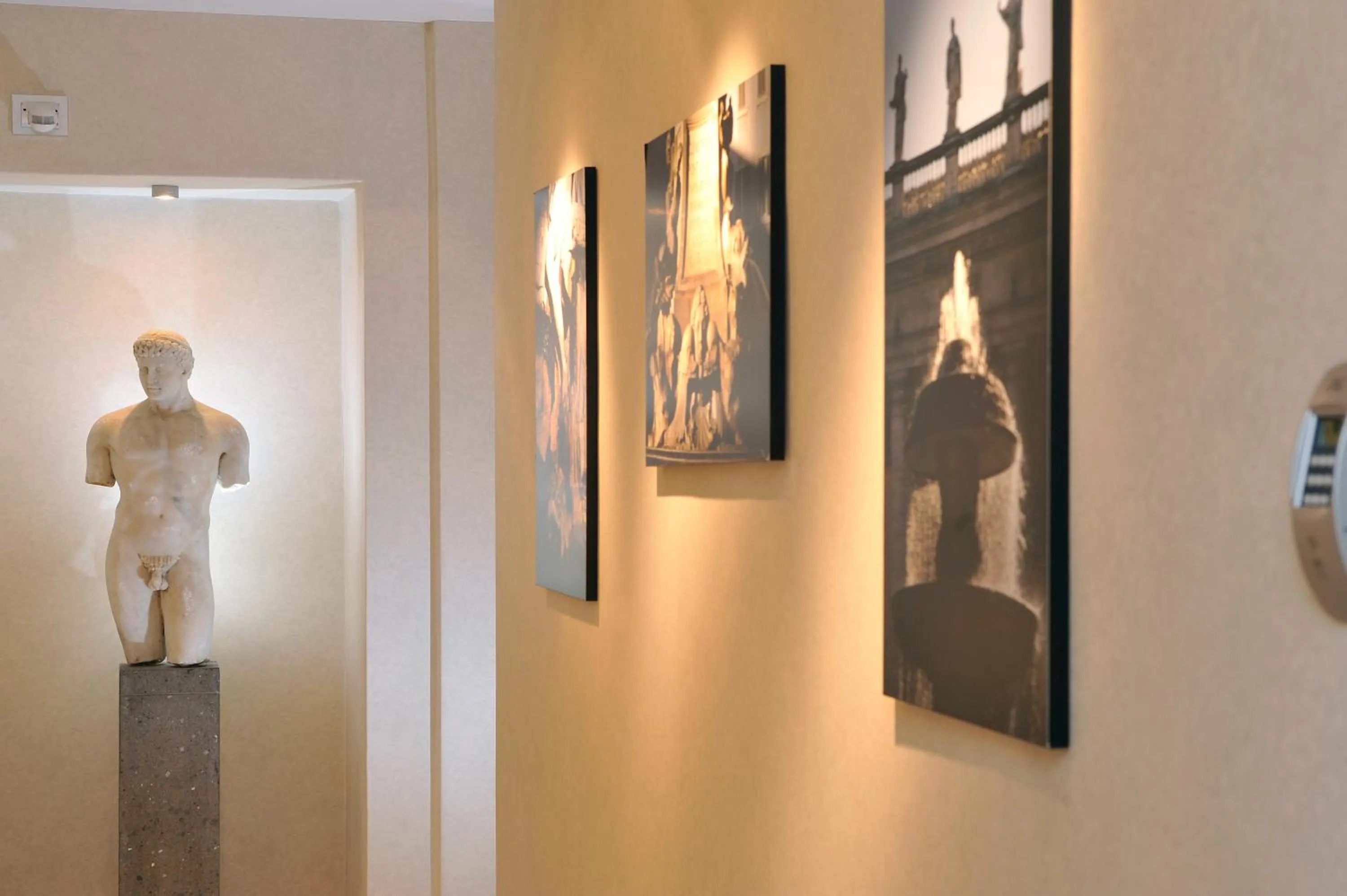 Lobby or reception in B&B Best Pantheon