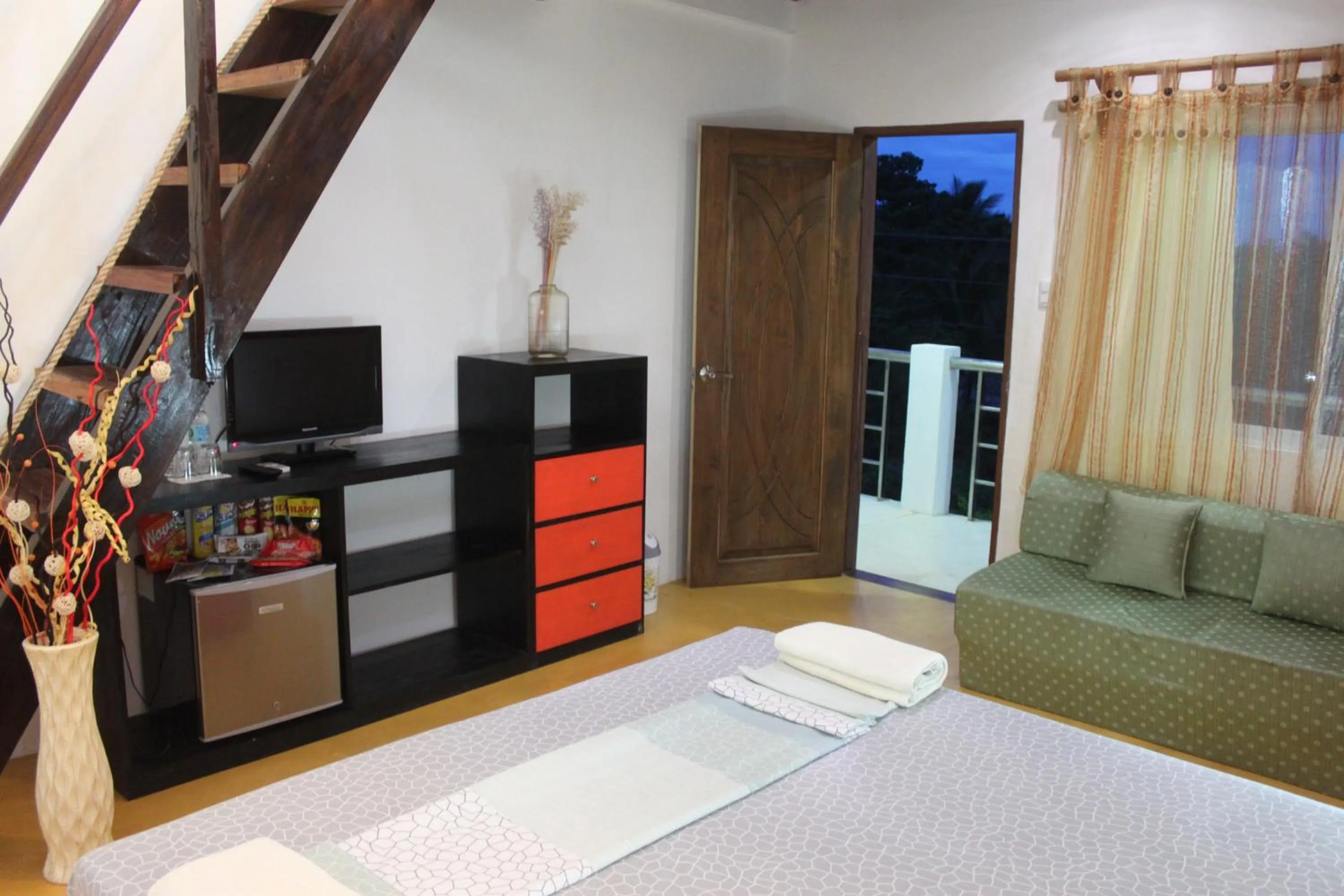 Decorative detail, Bed in Vanilla Sky Dive Resort