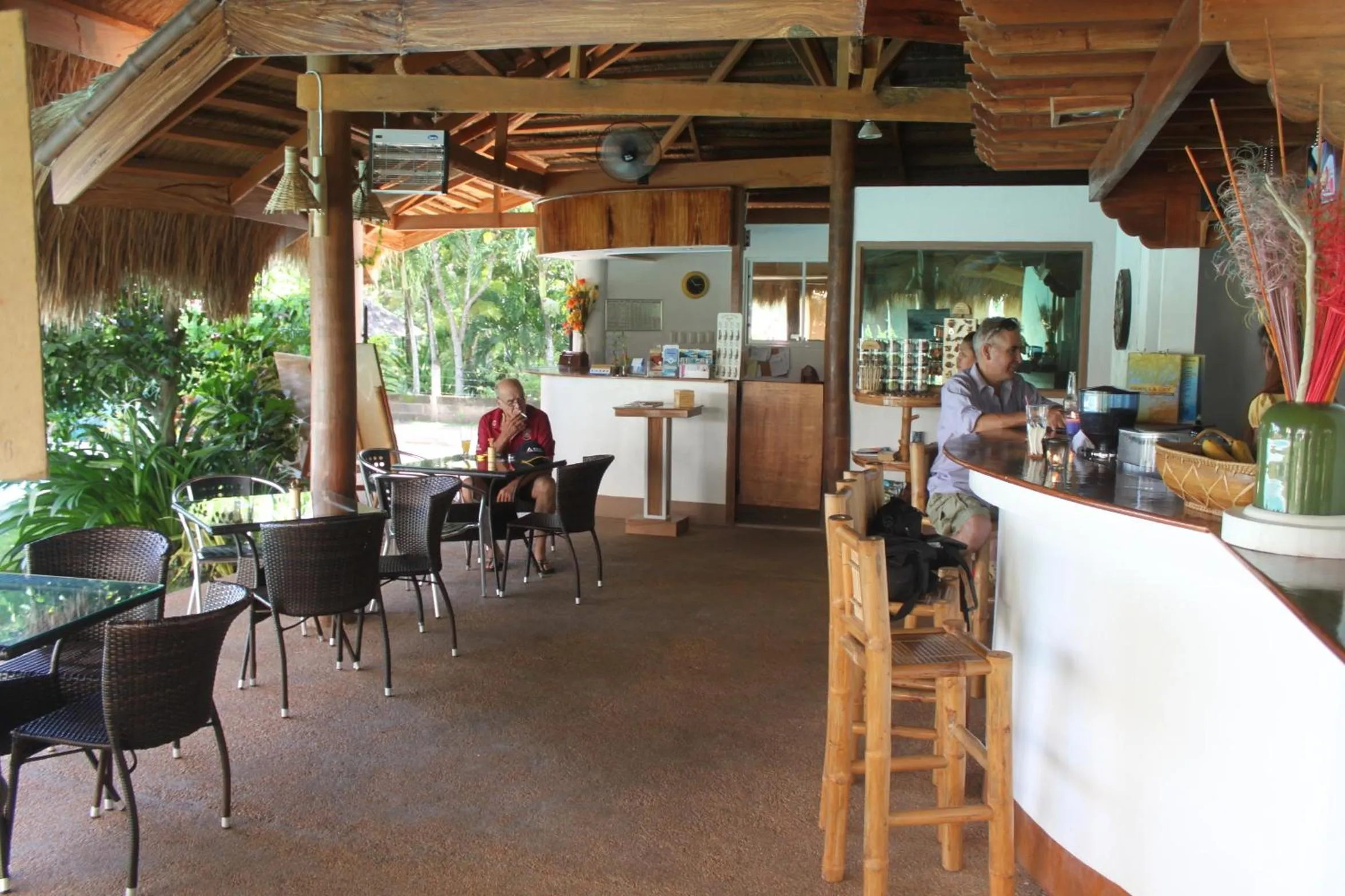 Restaurant/places to eat in Vanilla Sky Dive Resort