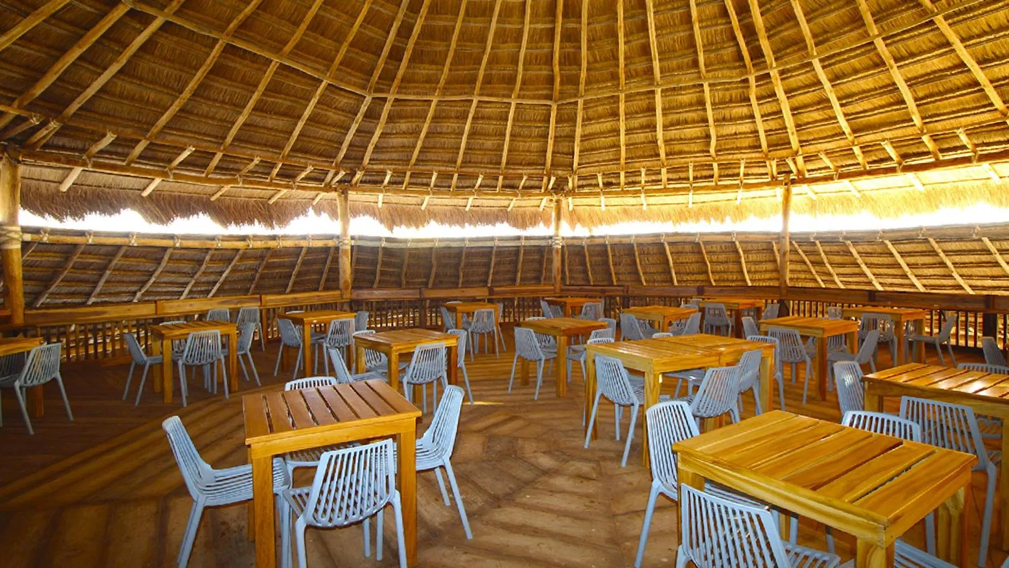 Restaurant/places to eat in Hotel Wayira Beach