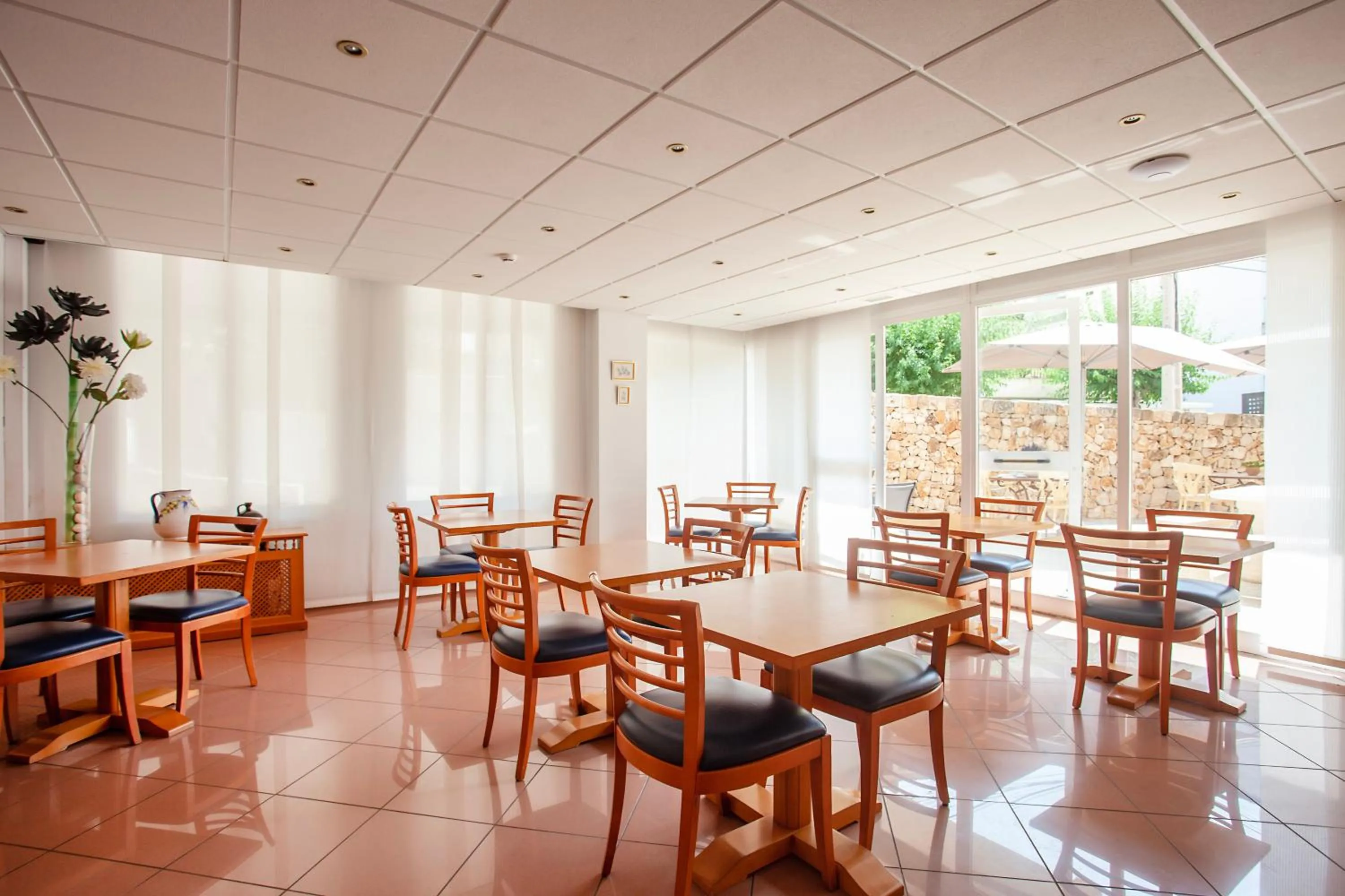 Dining area in Hostal Residencia Sutimar