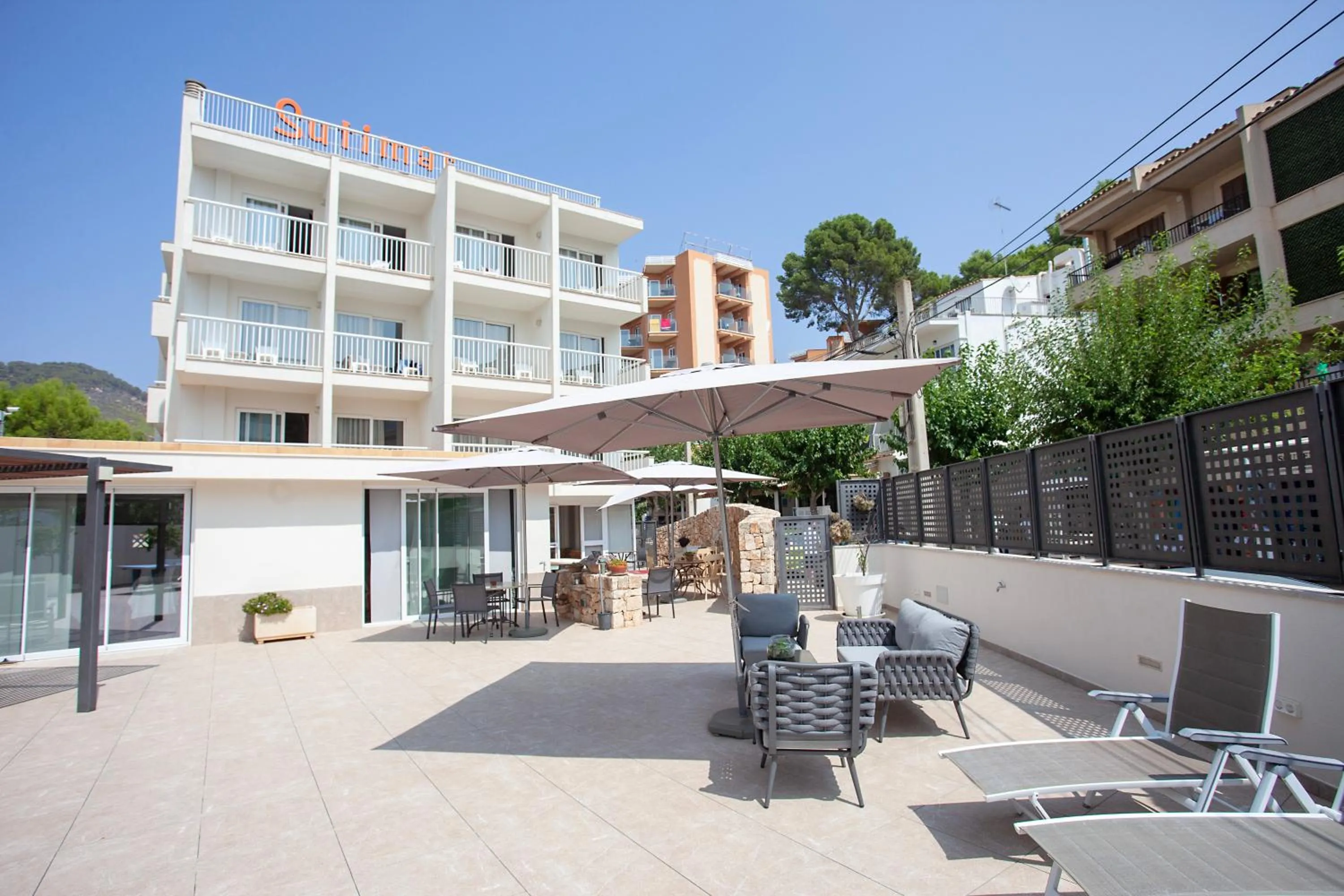 Balcony/Terrace in Hostal Residencia Sutimar