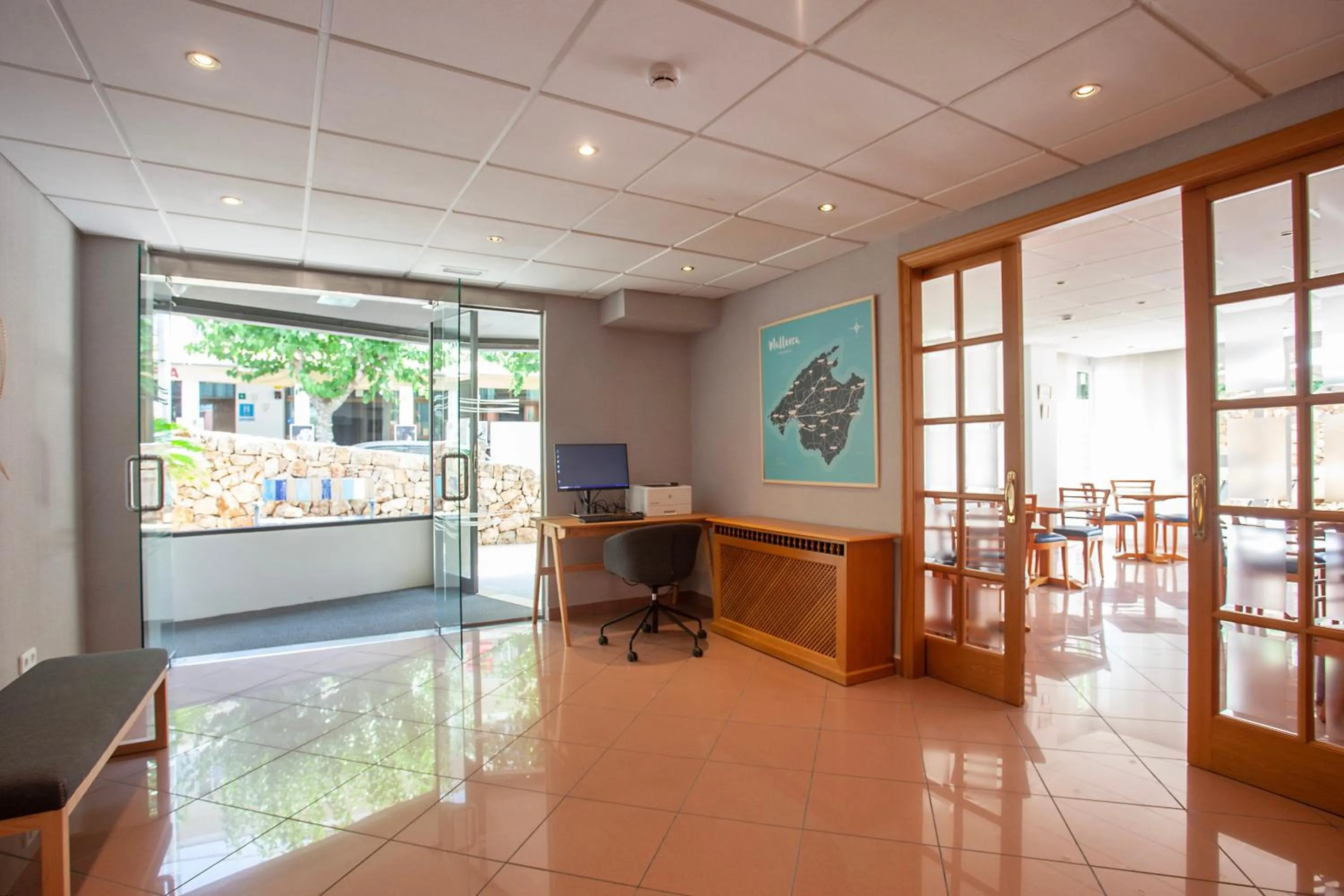 Lobby or reception in Hostal Residencia Sutimar