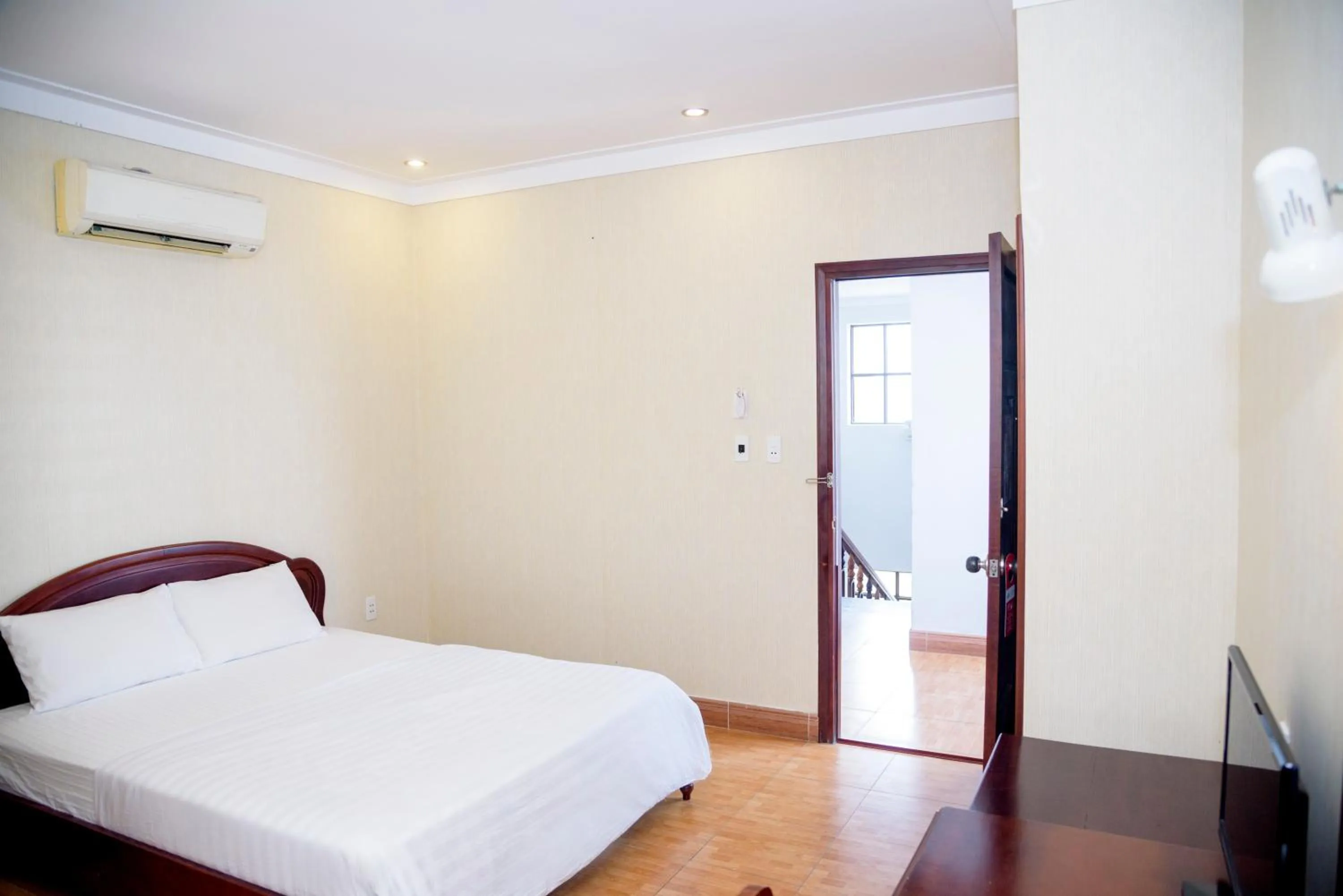 Bed in Ha Trinh Hotel