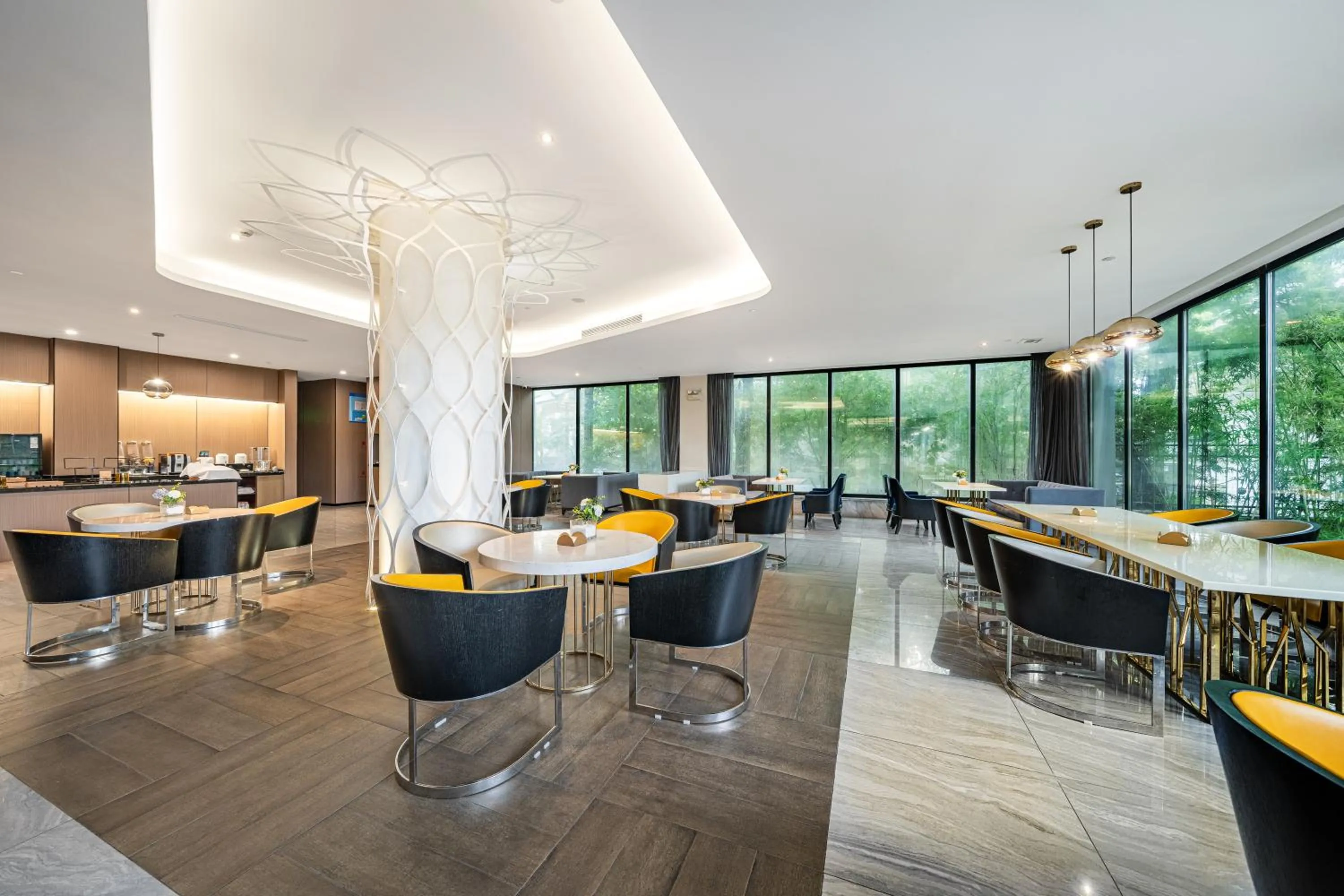 Restaurant/places to eat in Orange Hotel Shanghai Hongqiao Airport Dingbian Road Subway Station Branch - Free Hongqiao Airport & Hongqiao Train station Shuttle Bus