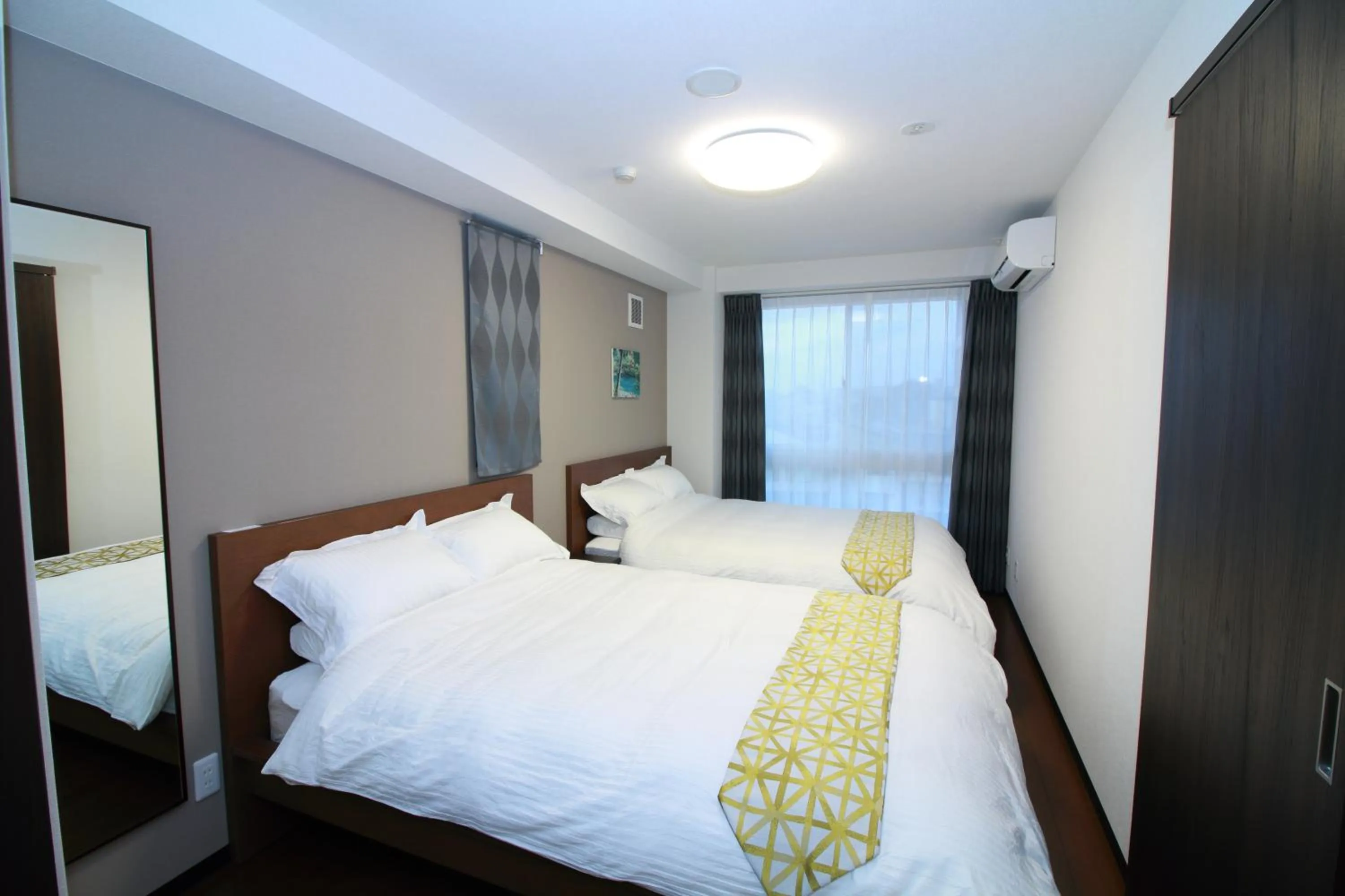 Bedroom, Bed in W&M House