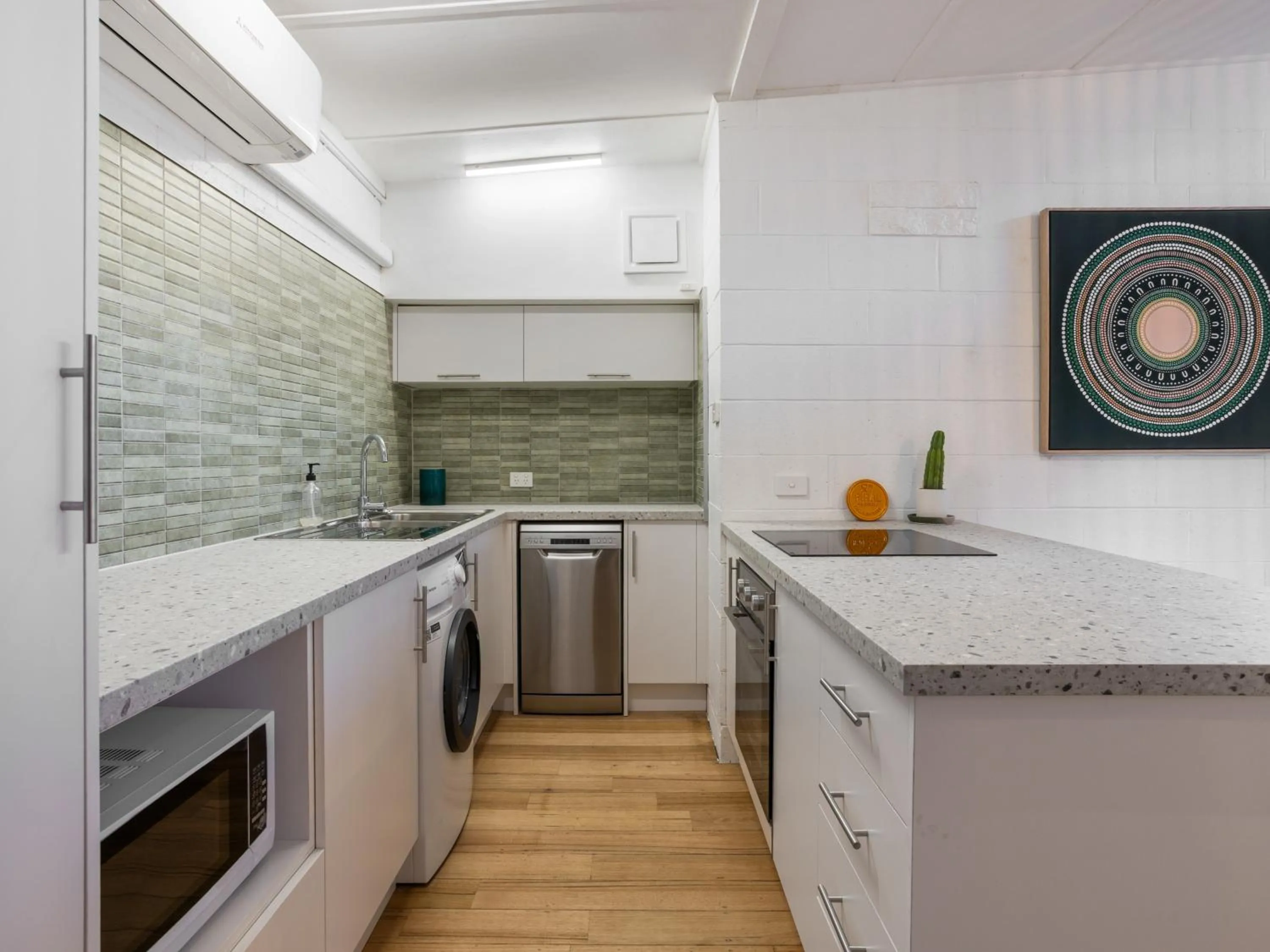 Peninsula Beach Motel