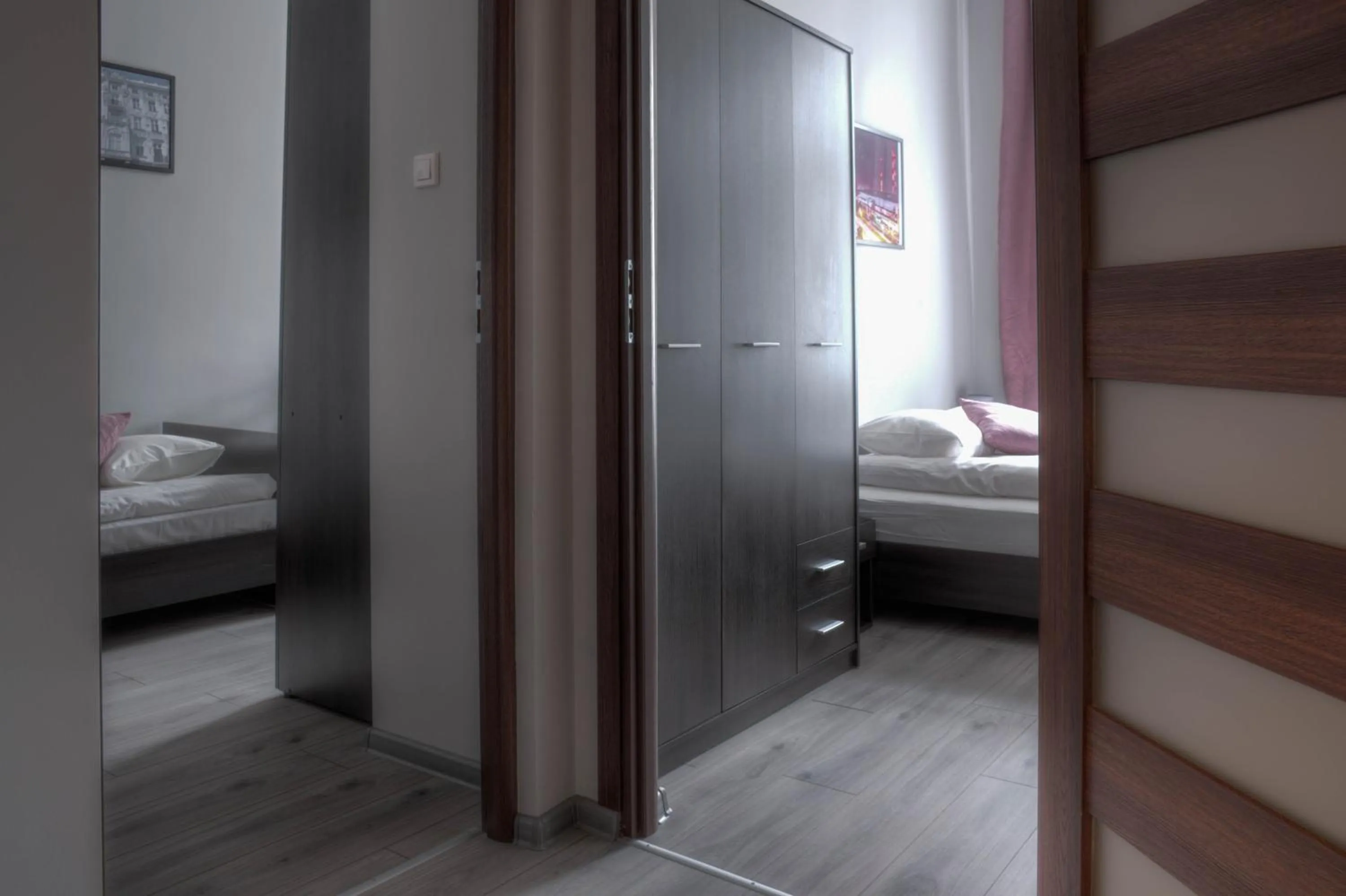 Bathroom, Bed in BedRooms Piotrkowska 64