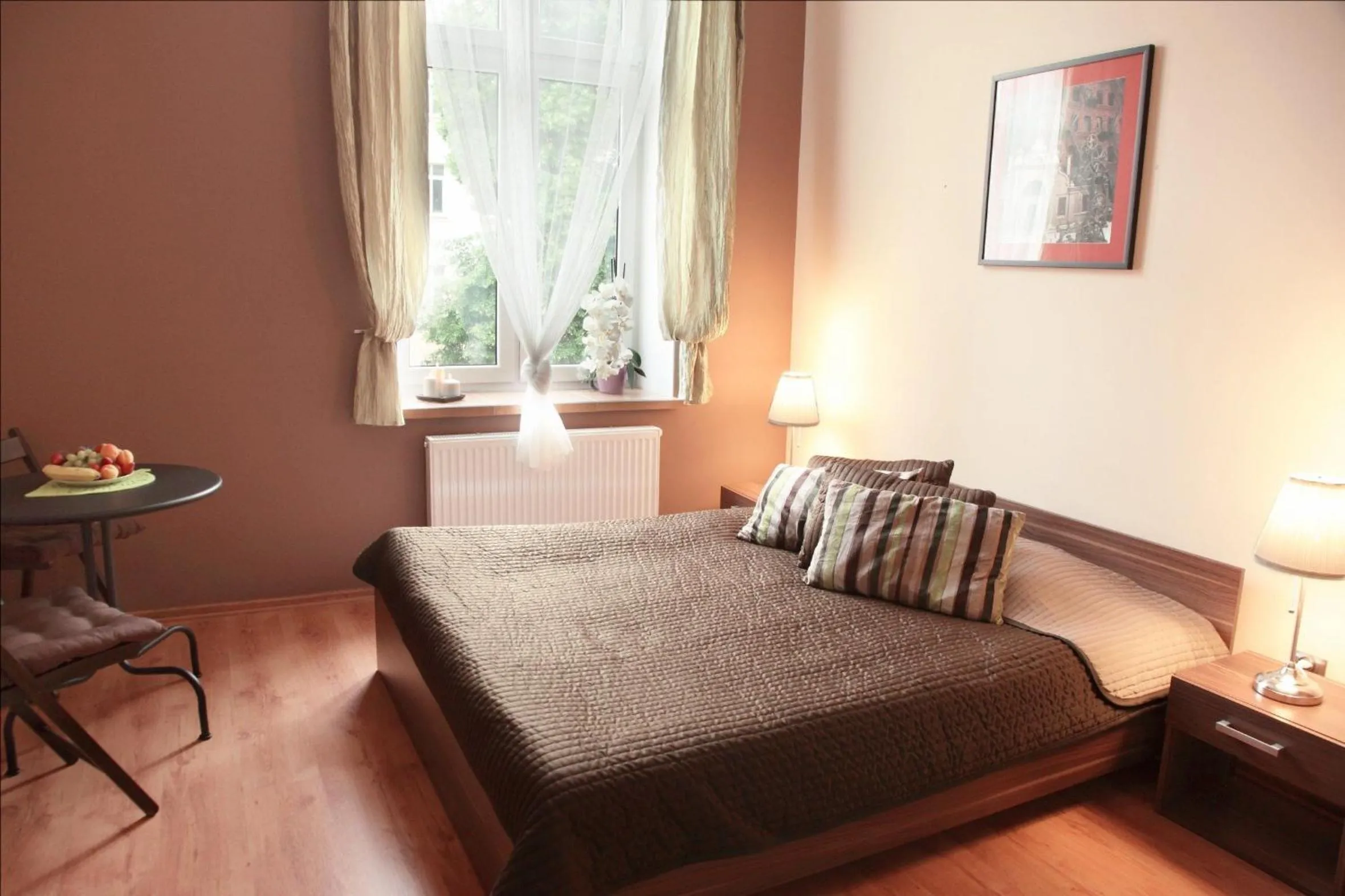 Bathroom, Bed in BedRooms Piotrkowska 64