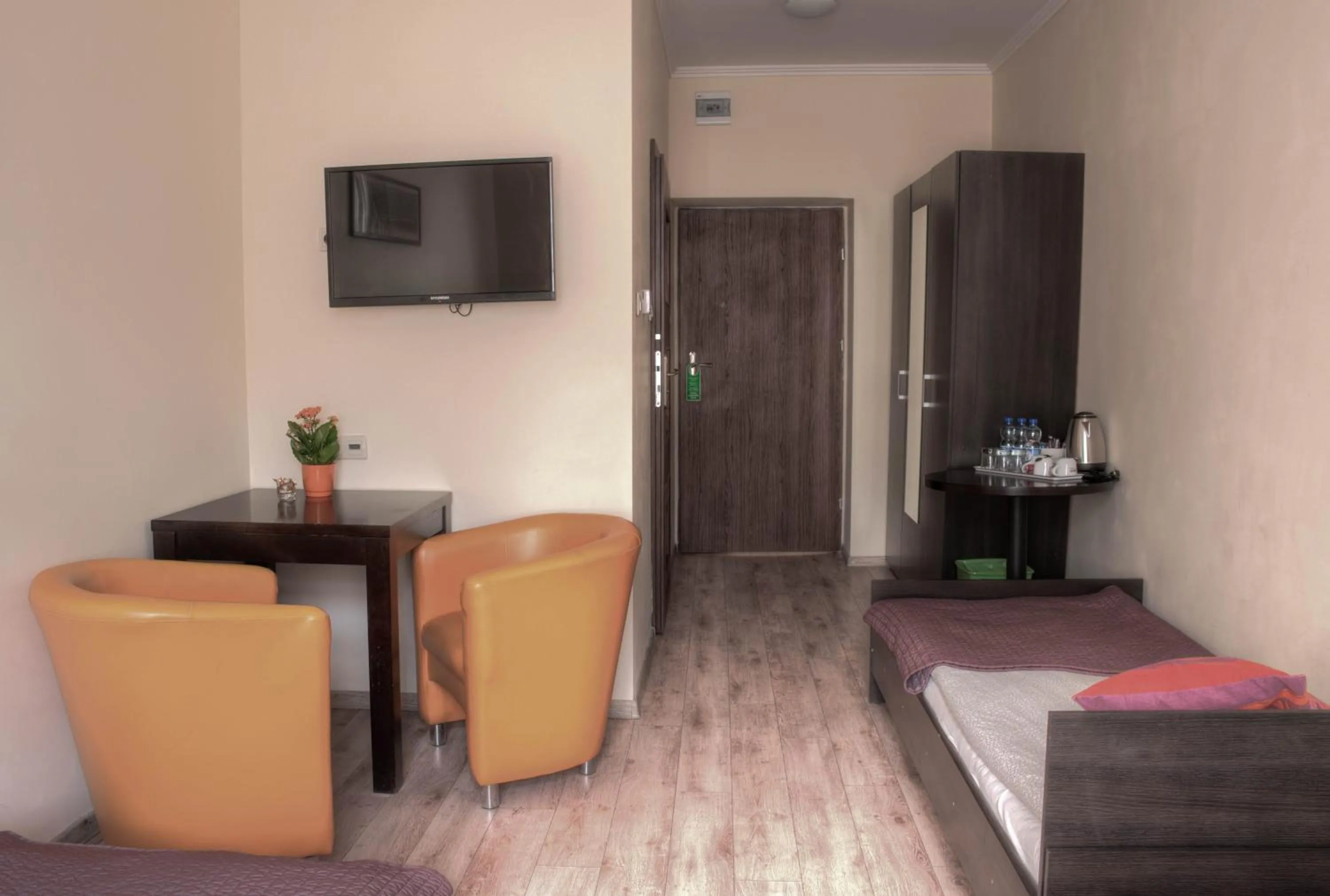 TV and multimedia in BedRooms Piotrkowska 64