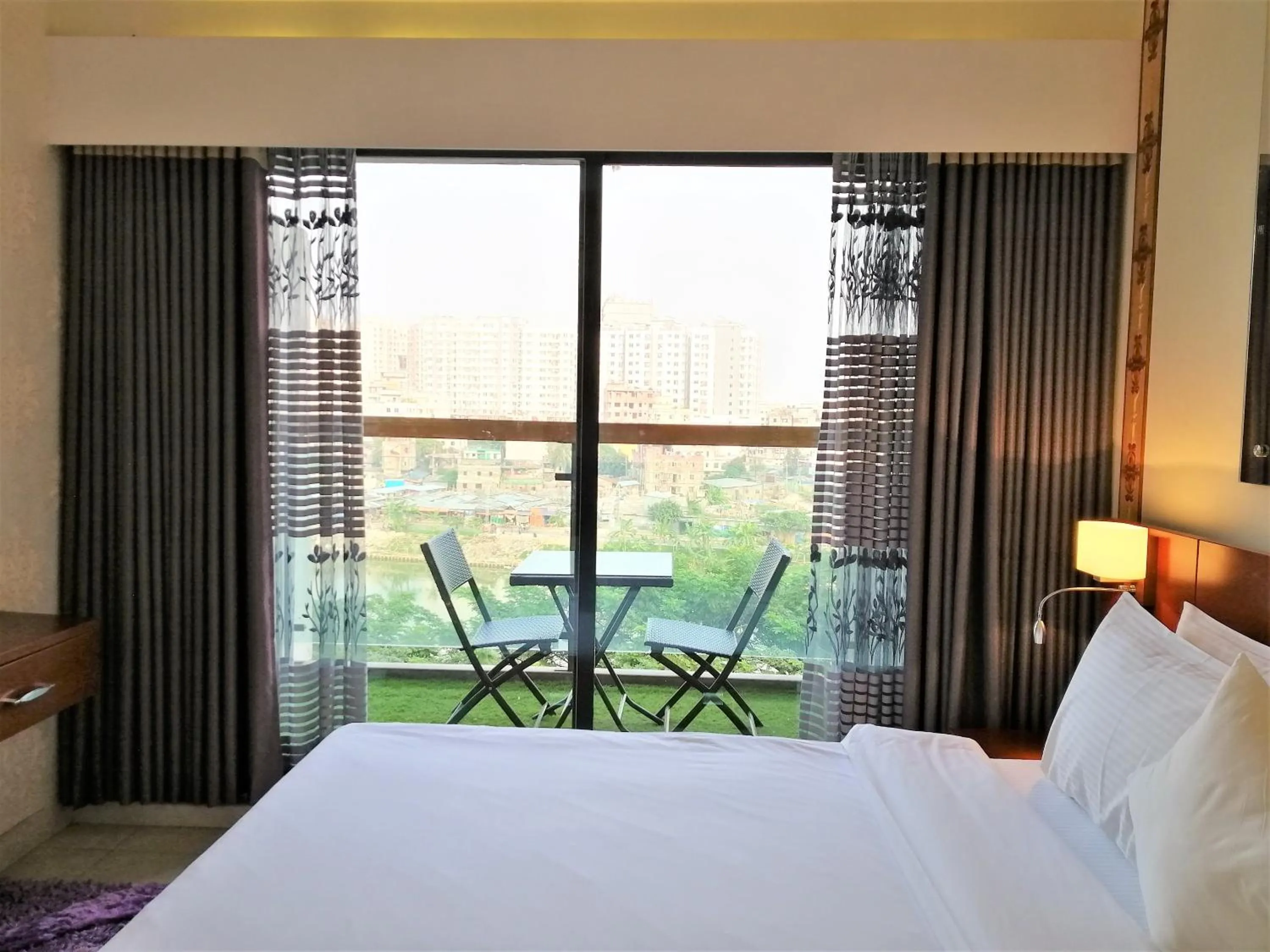 Bedroom, Bed in Coventina Lake Suites